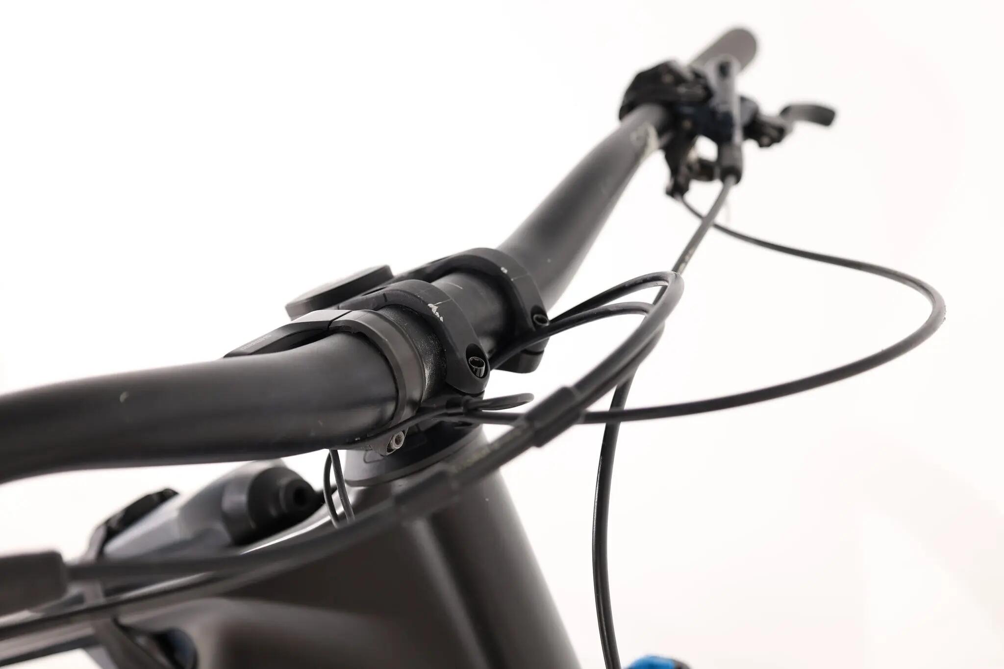 Reconditionné - VTT Électrique CANYON Torque: On CF 9 800Wh 2025 10/11