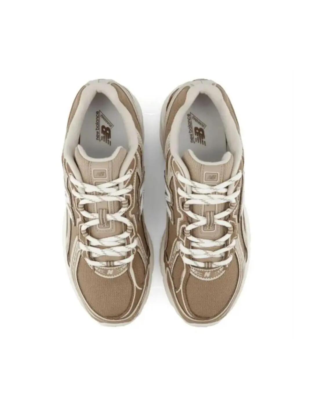 Chaussures pour femmes New balance 740 Beige. 3/3