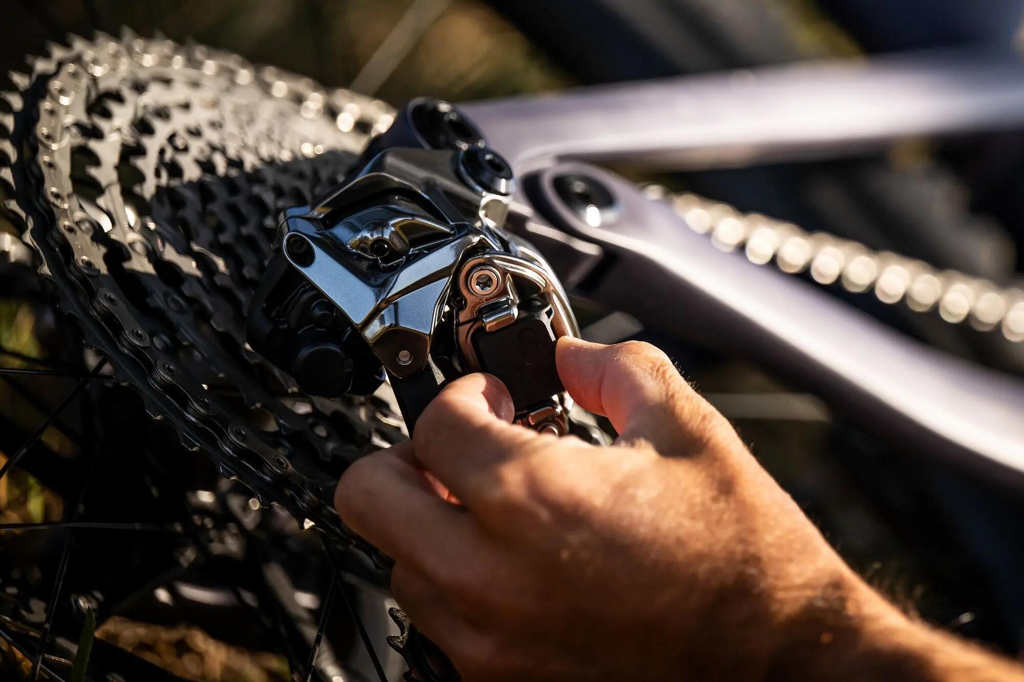 Batterie Shimano Di2 BT-DN320 pour Dérailleur Arrière Sans Fil 3/3