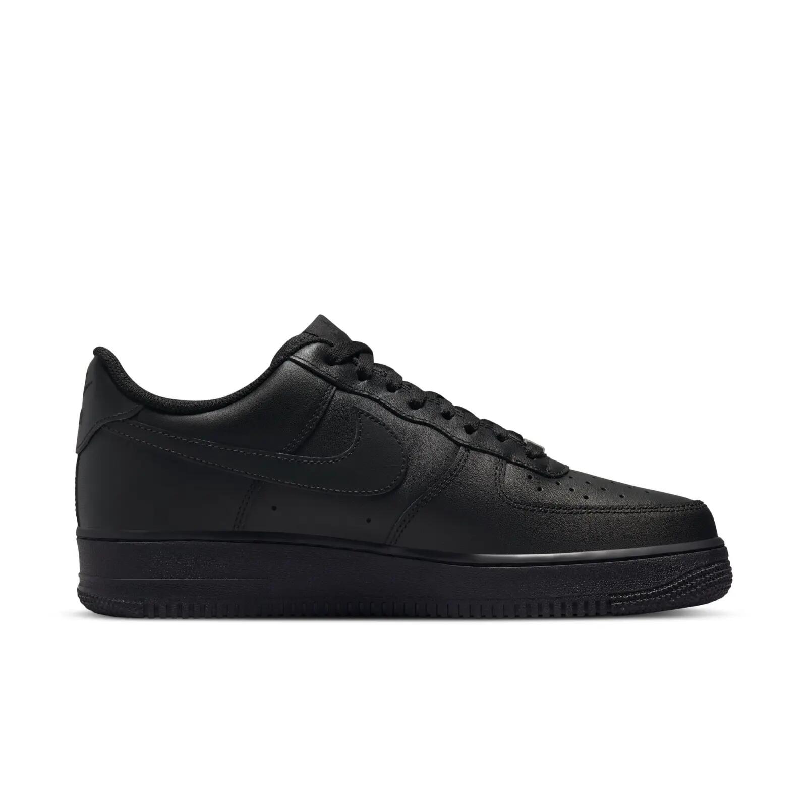Air Force 1 Low '07 Triple Black 11/12