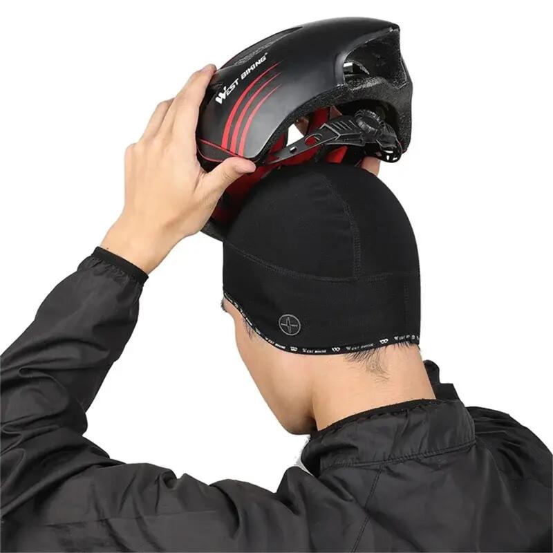 Berretto ciclismo termico antivento con foro per auricolari 7/7