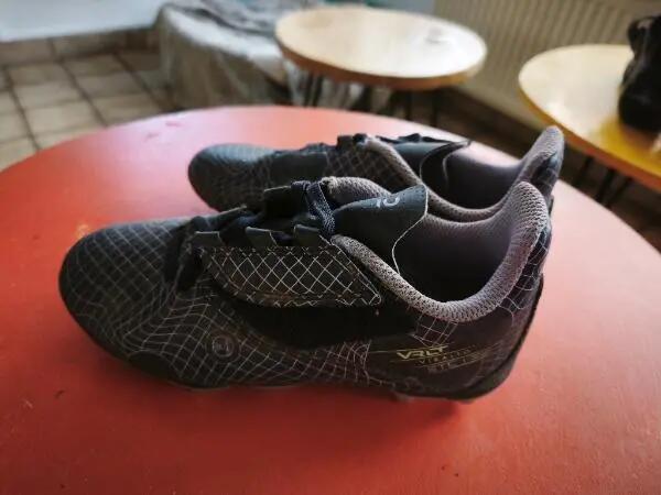 Entre Particuliers - Chaussure football enfant 2/3