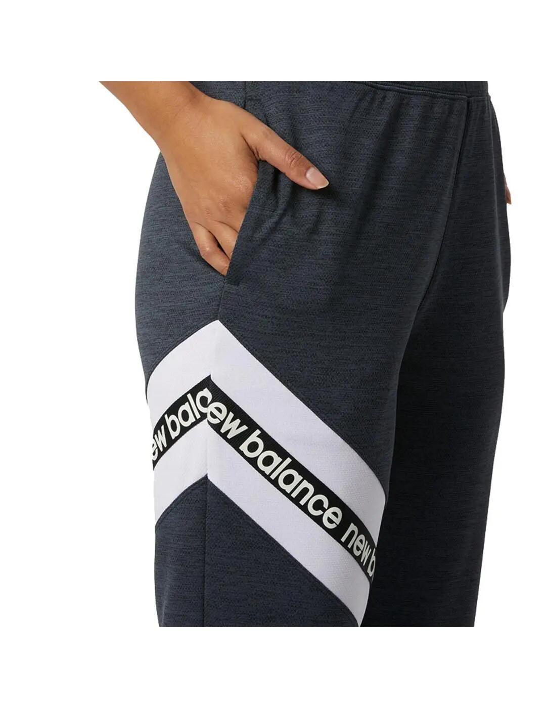 Pantalons et surpantalon pour femme New Balance Graphic Noir 3/4