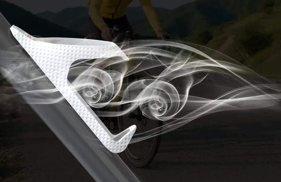 Košík na láhev s AirTag úkrytem CYCLAMI 5/5