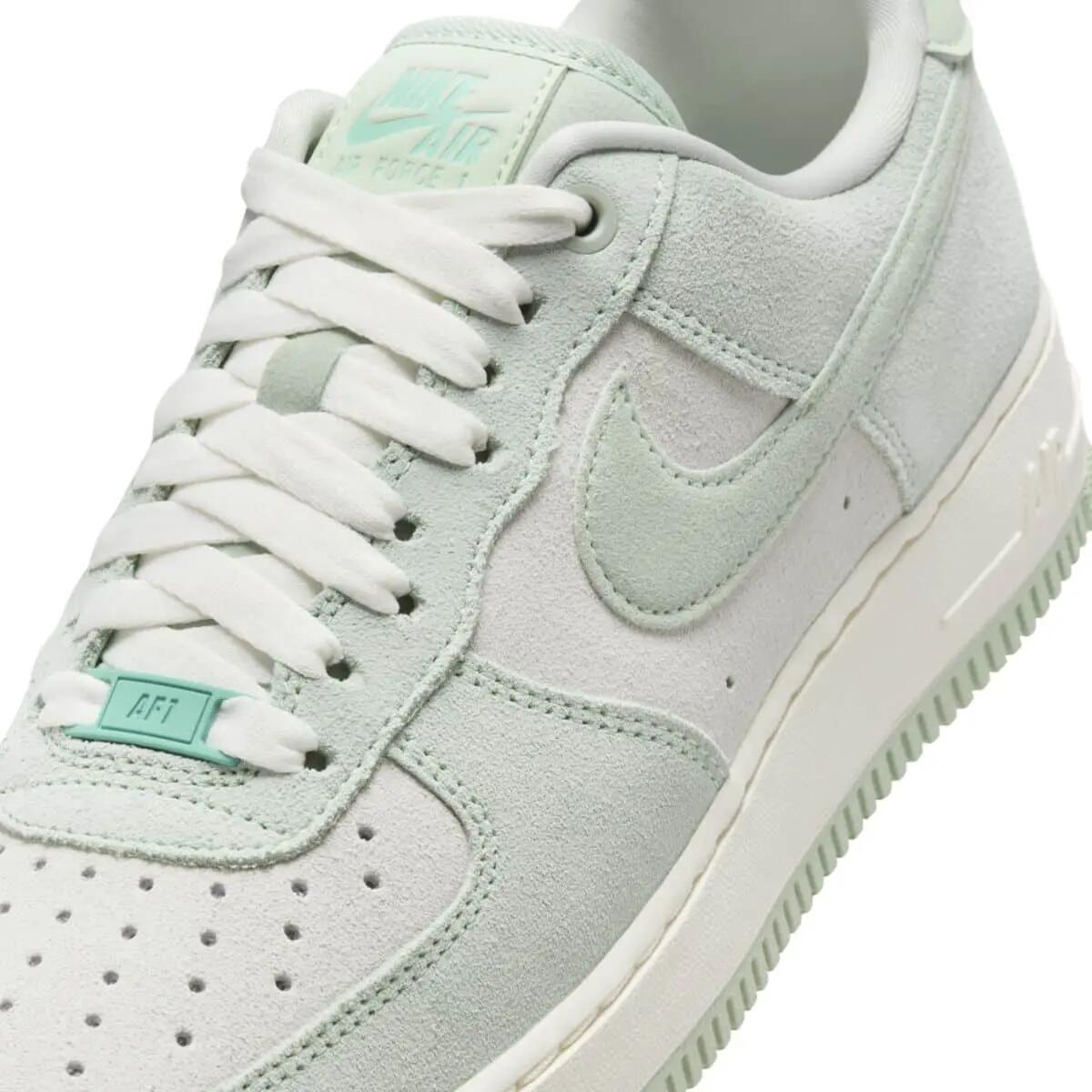 Buty damskie  NIKE AIR FORCE 1 '07 SE 36 7/7