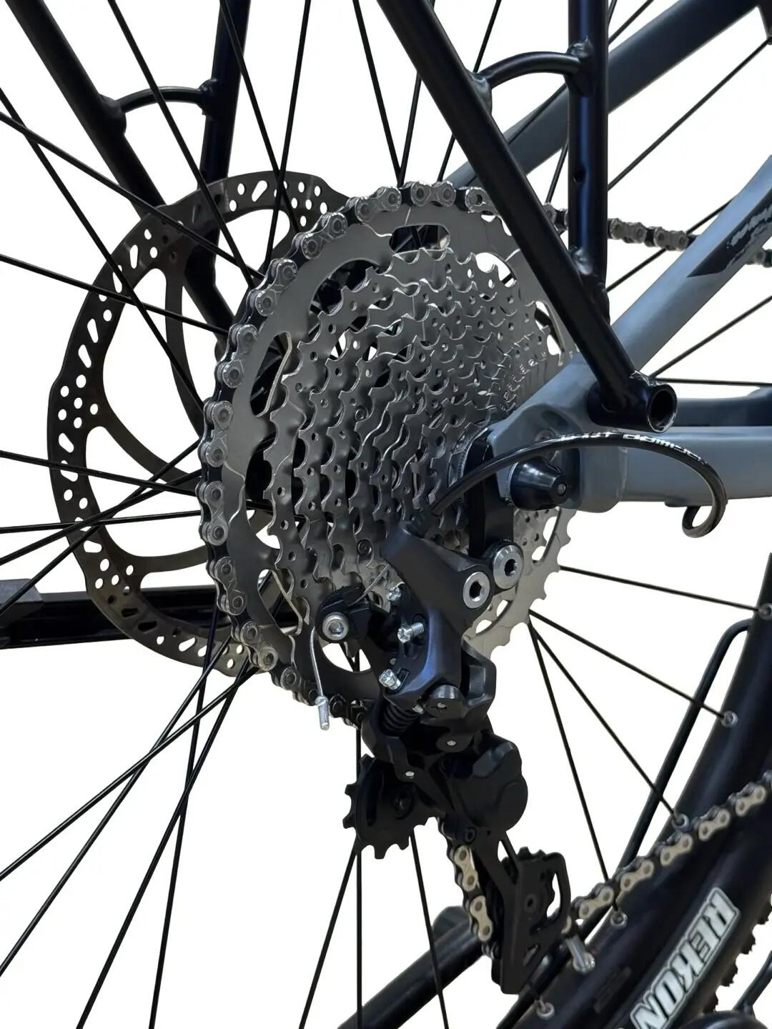 Segunda Vida - Bicicleta E-montaña Giant Stance E+ EX Shimano Deore - Como nuevo 15/15