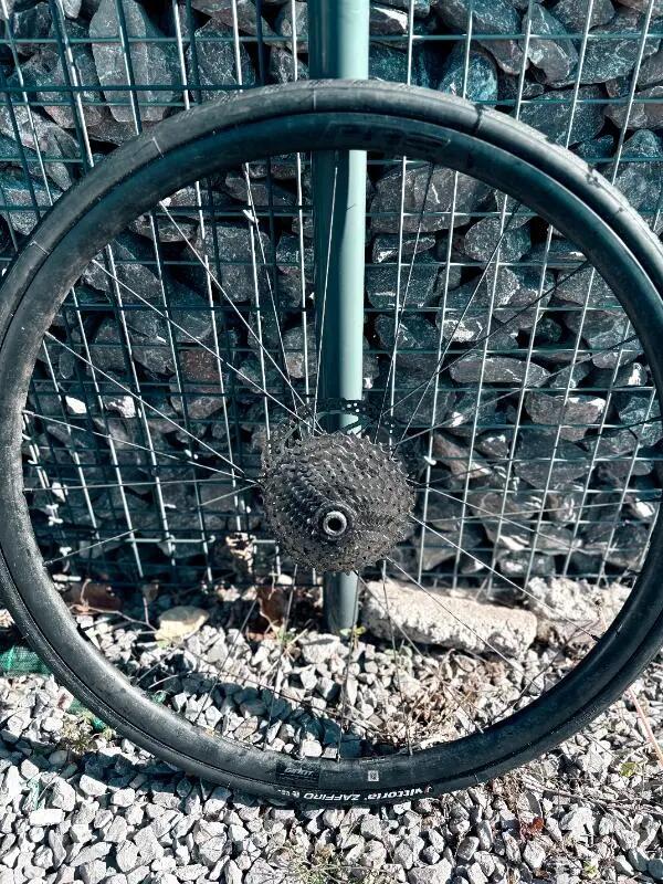 Tussen Particulieren - Wielset GIANT SR2 (schijfremmen + 10-speed cassett 6/6