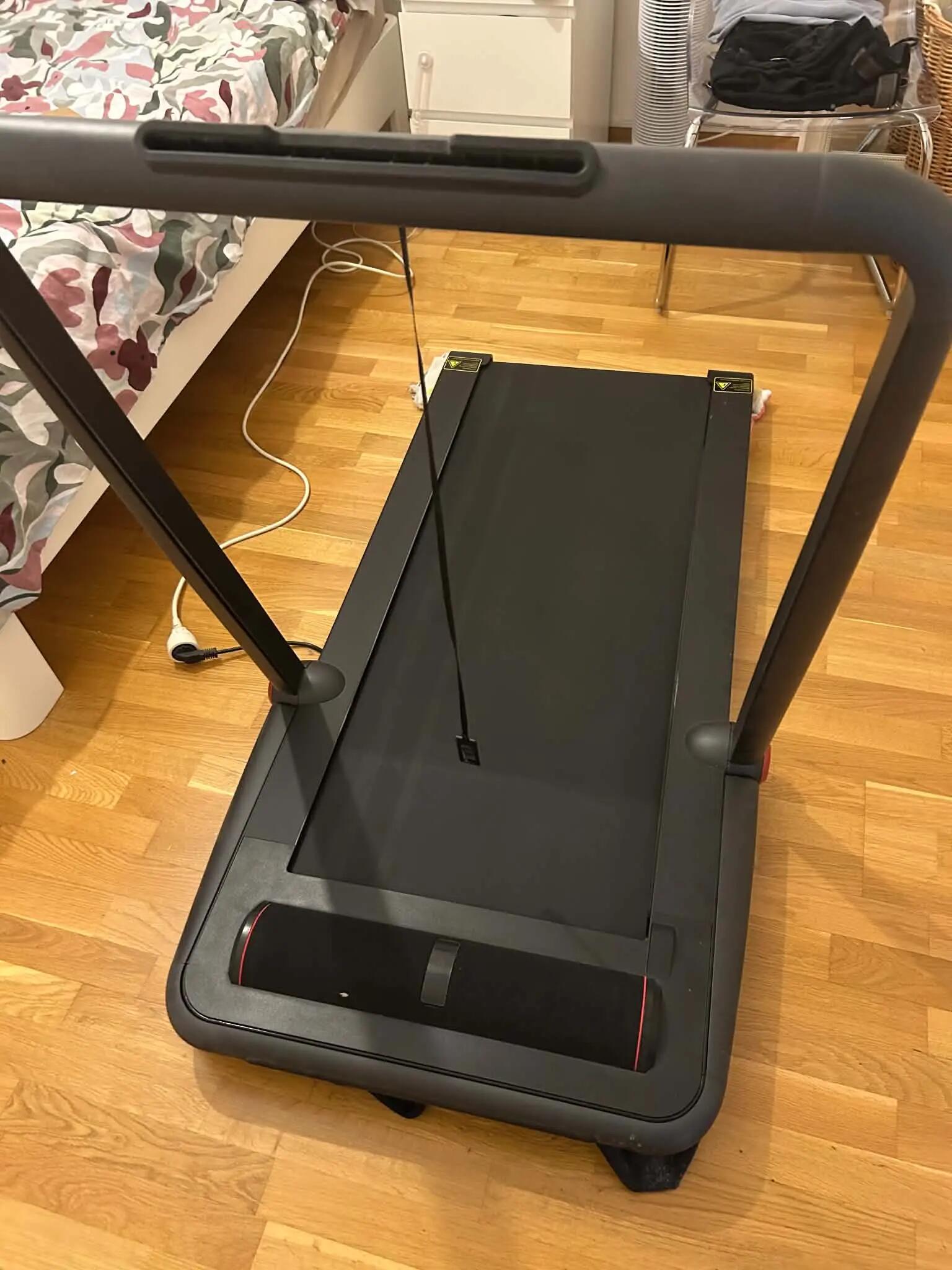 Entre Particuliers - Tapis de course WalkSlim 830 - pliable et compact 5/7