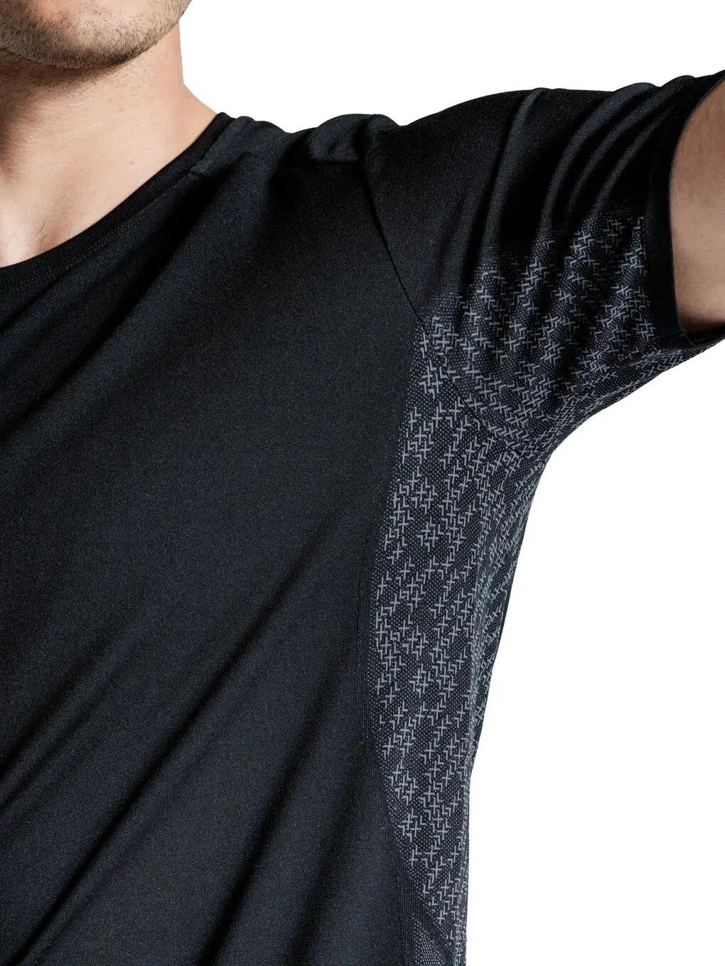 Camisola de corrida X-Bionic Xceed Run Discover Preta para homem 4/7