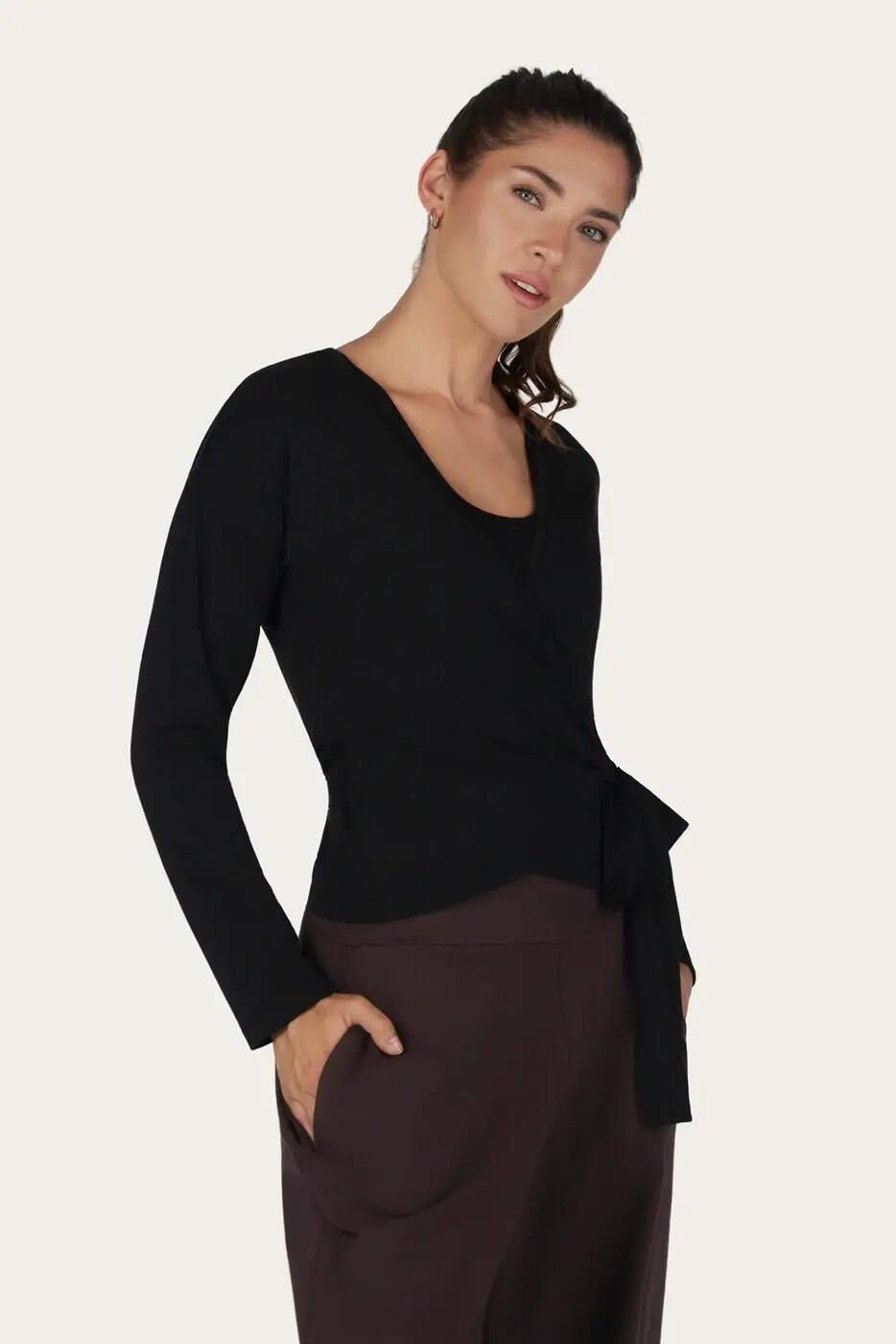 Aurora Wrap Yoga  Vest – Onyx Black 2/6