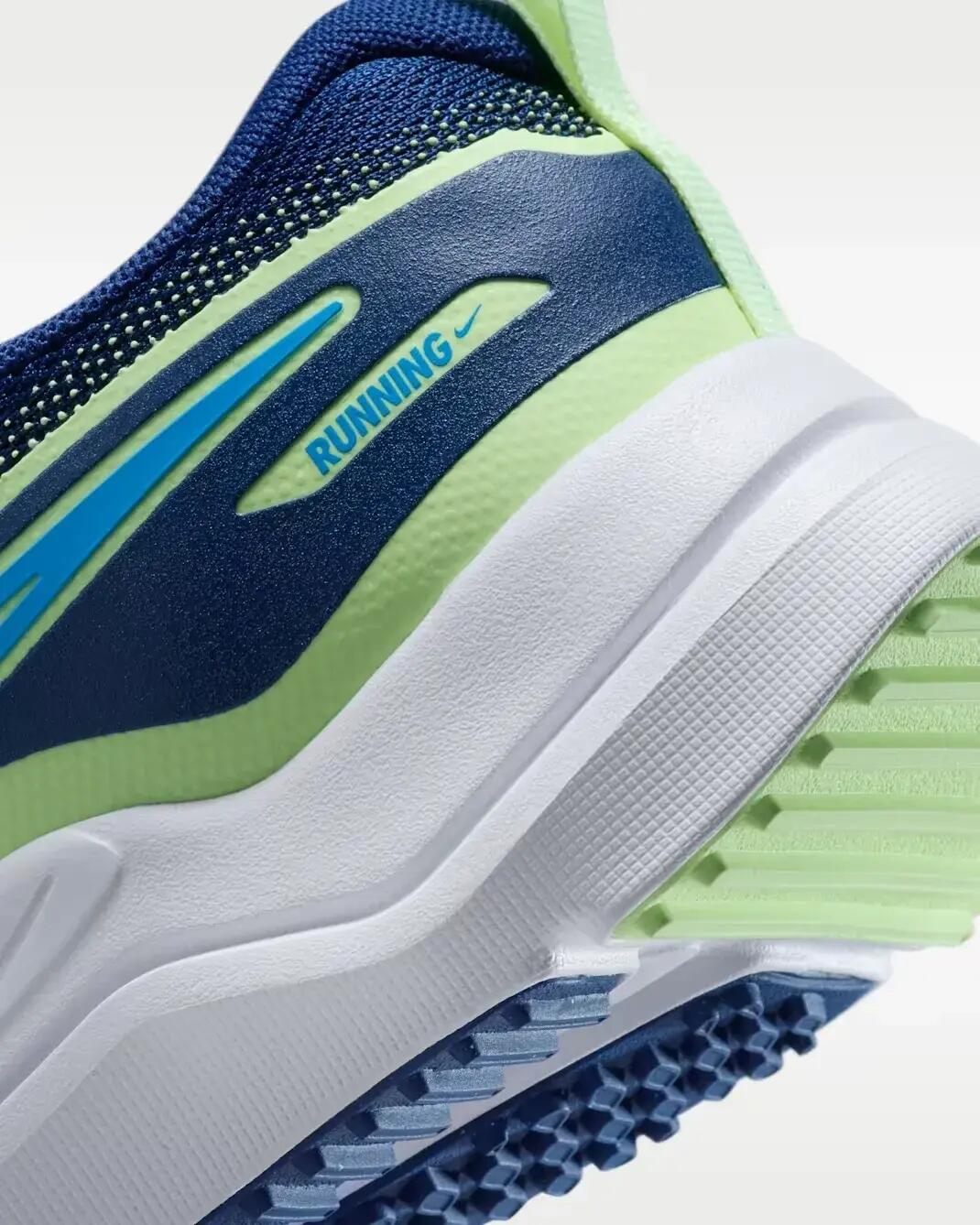 Buty do biegania dziecięce Nike Cosmic Runner 40 6/6