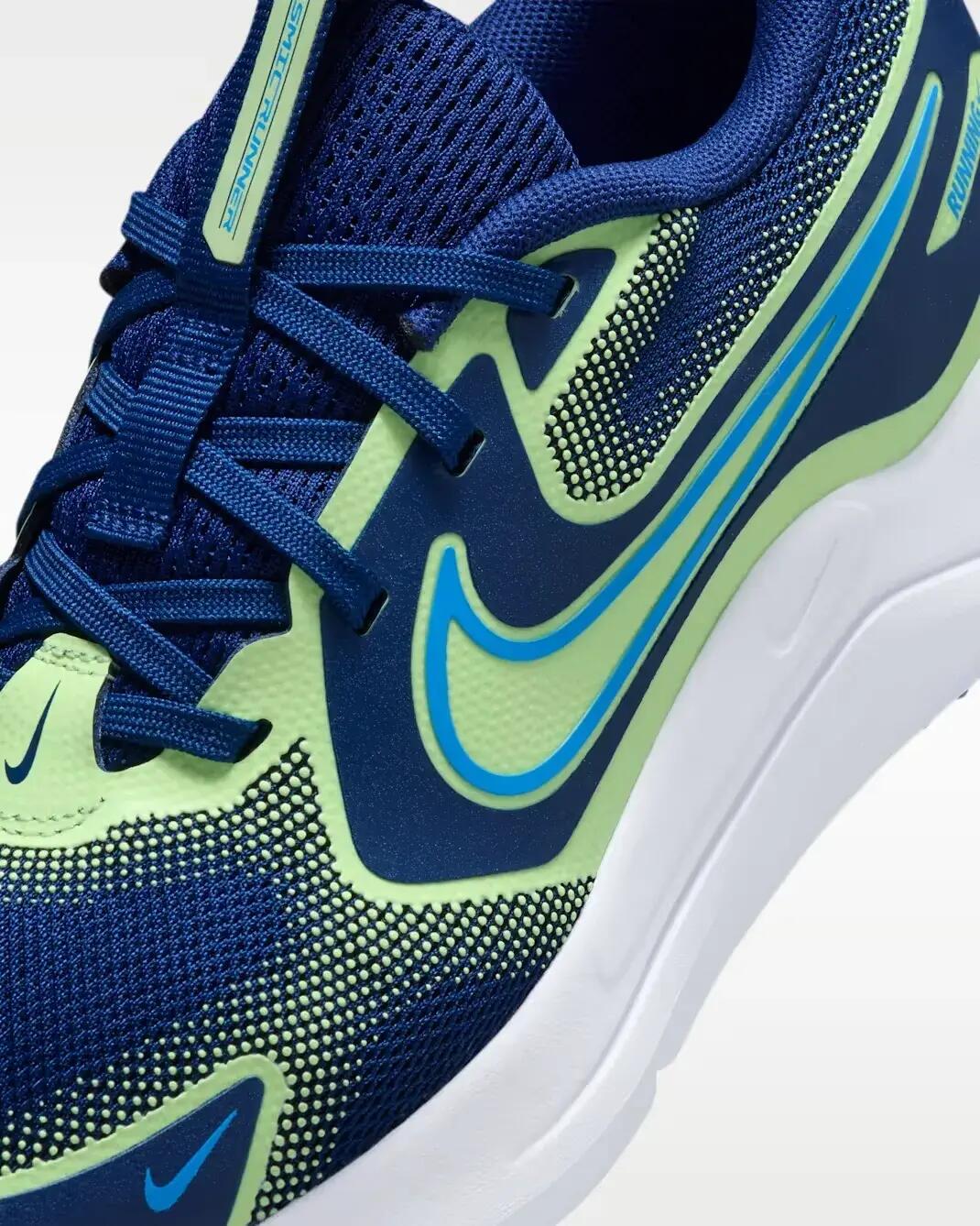 Buty do biegania dziecięce Nike Cosmic Runner 40 5/6