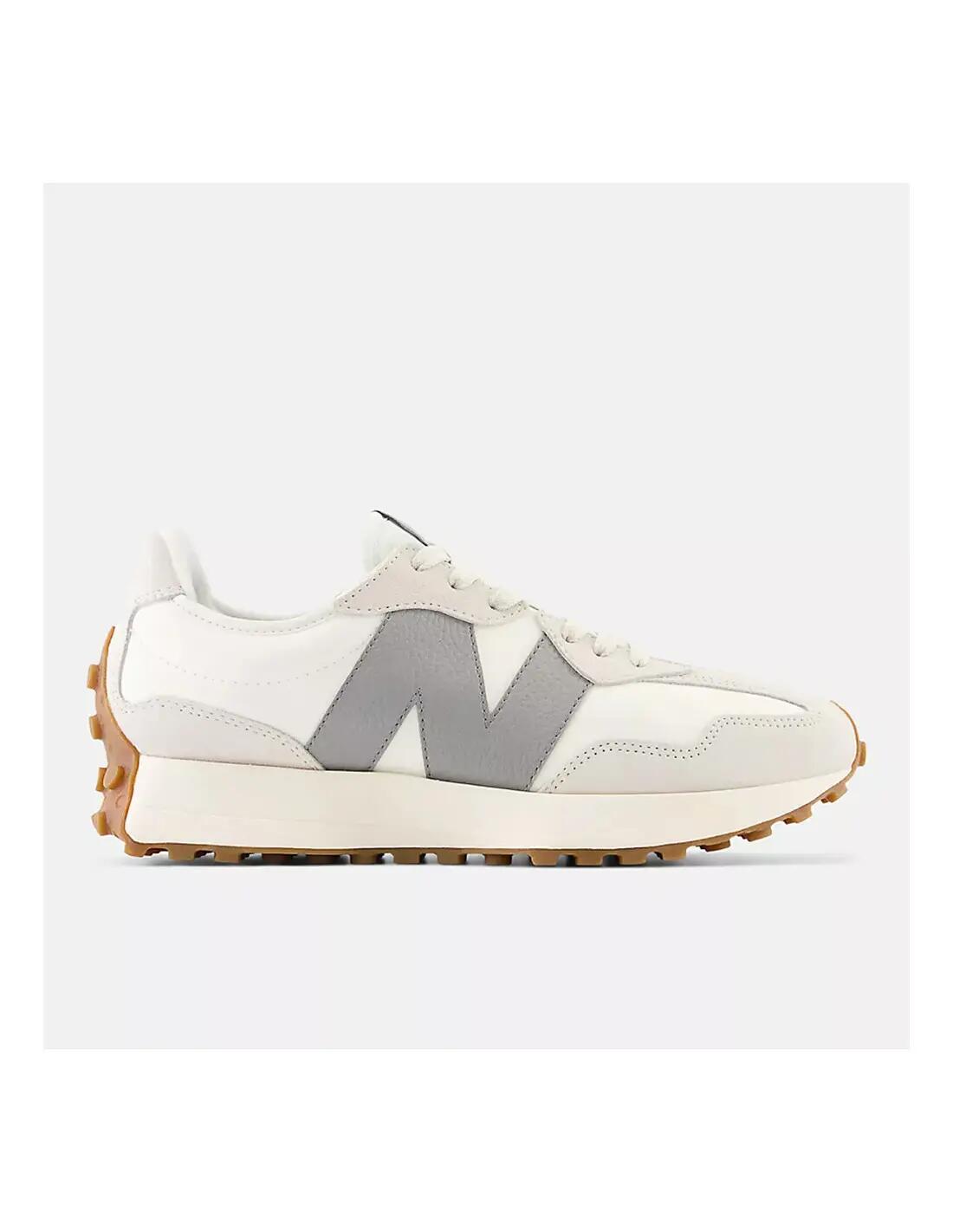 NEW BALANCE picture