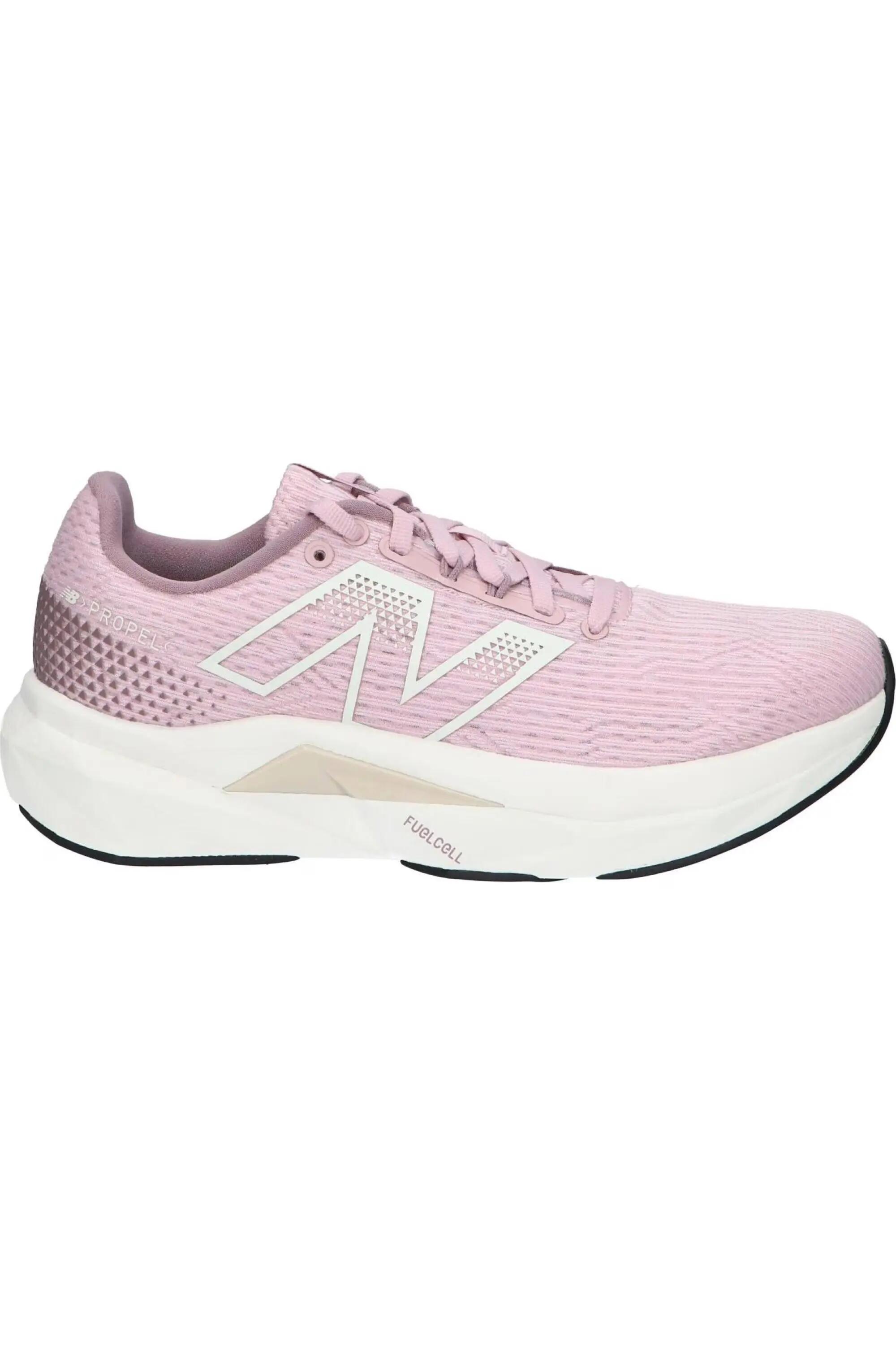 NEW BALANCE picture