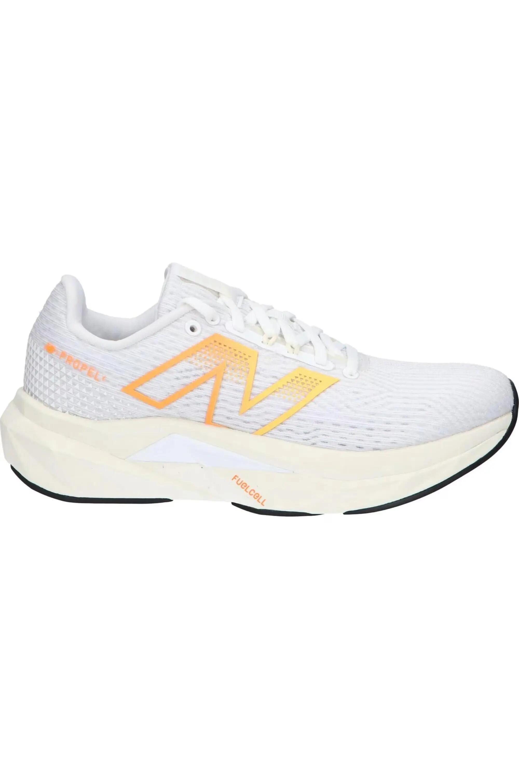 NEW BALANCE picture