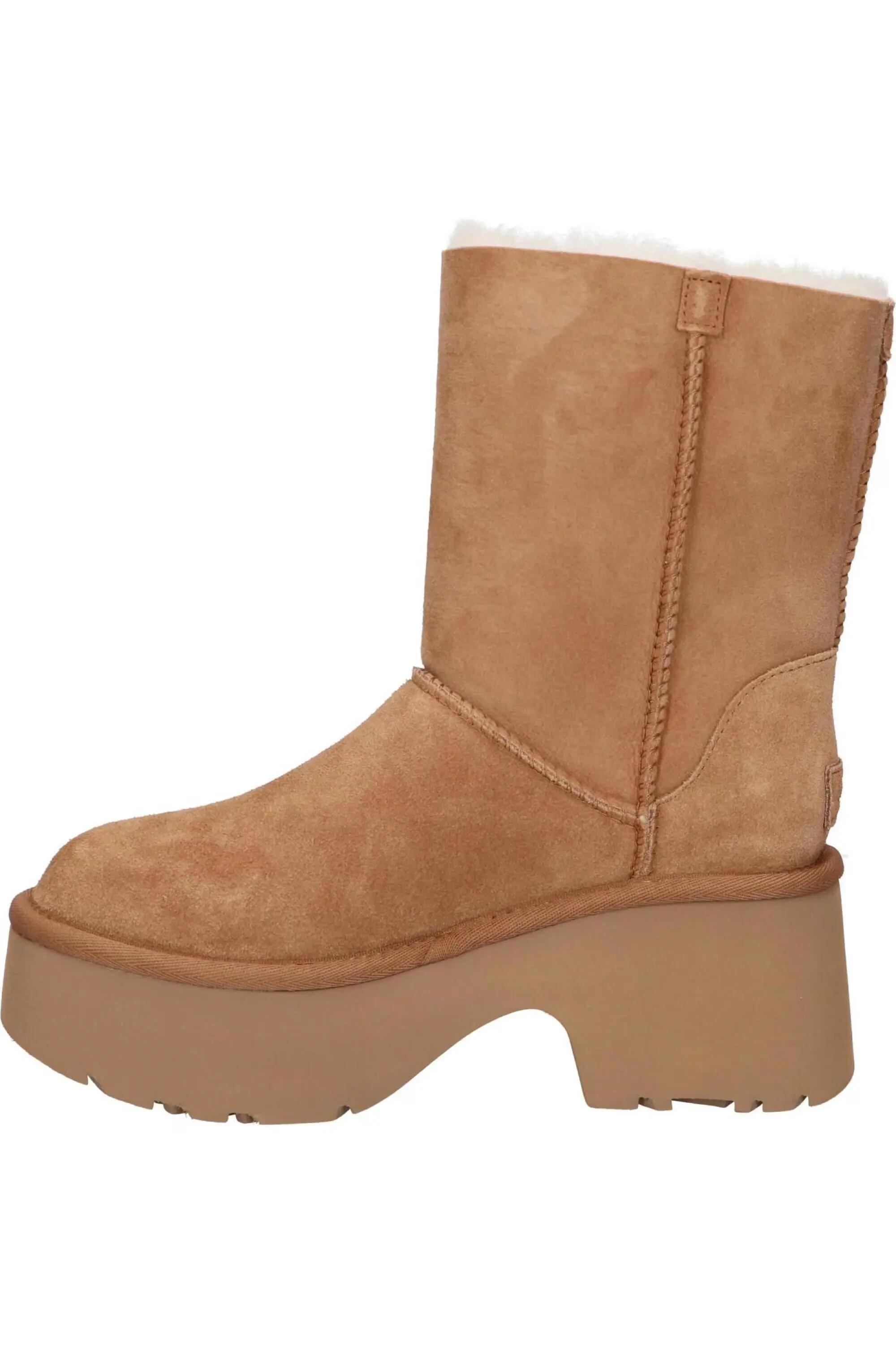 Botas Ugg modelo 312-842276-CHESTNUT para unissex 4/5
