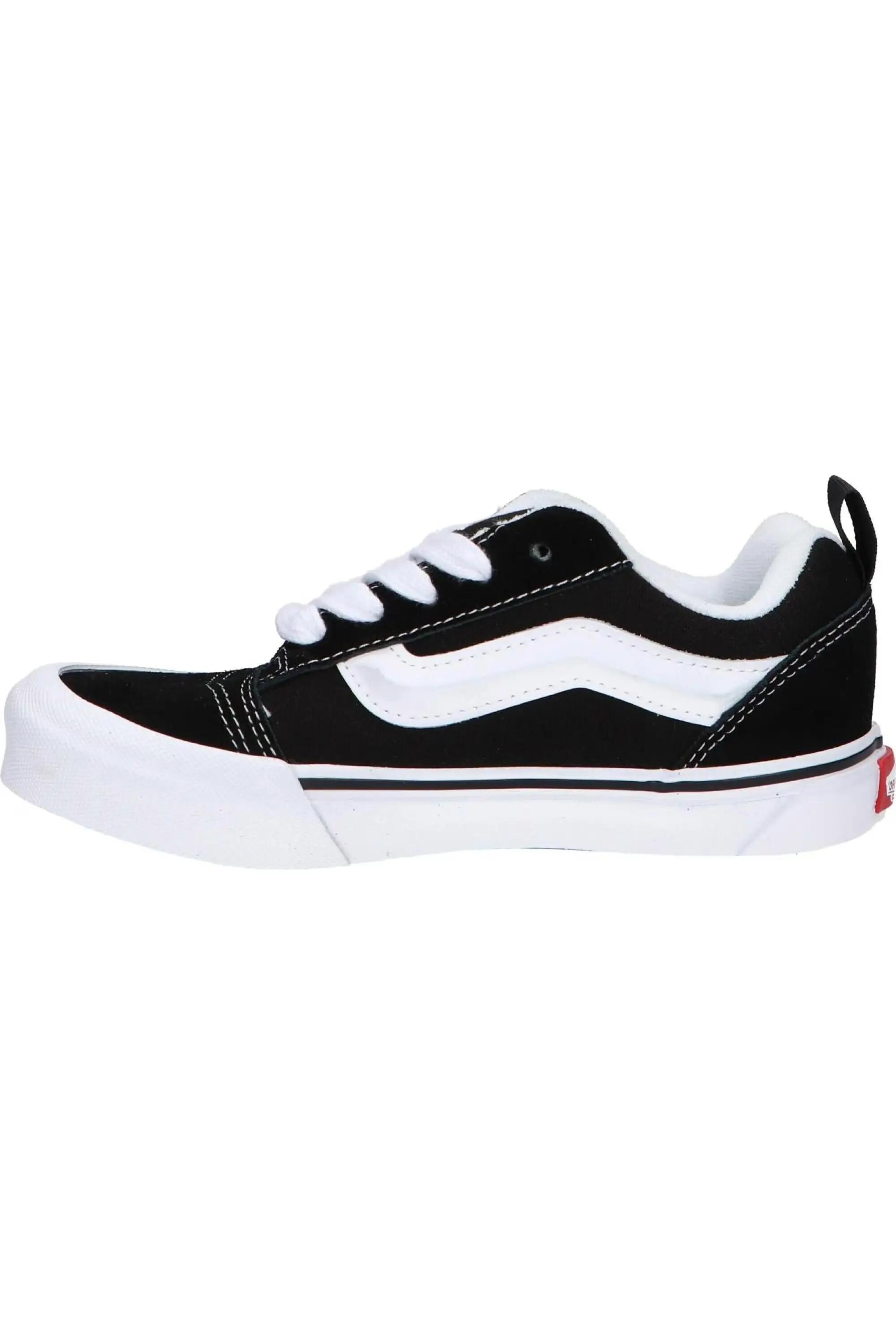 Scarpa sportiva 4/5