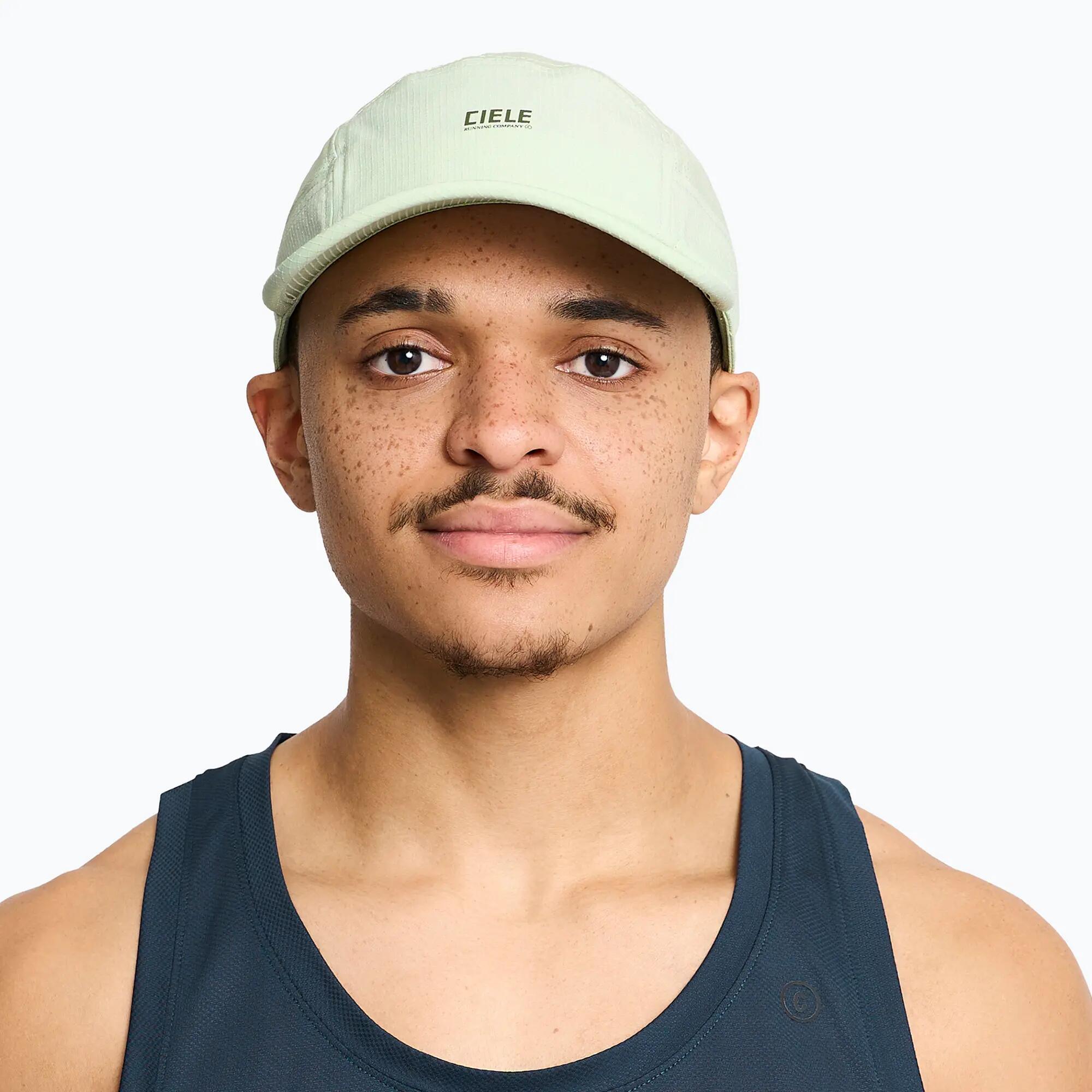 Cappellino con visiera Ciele Athletics GOCap Field Capital RC light moss 4/7