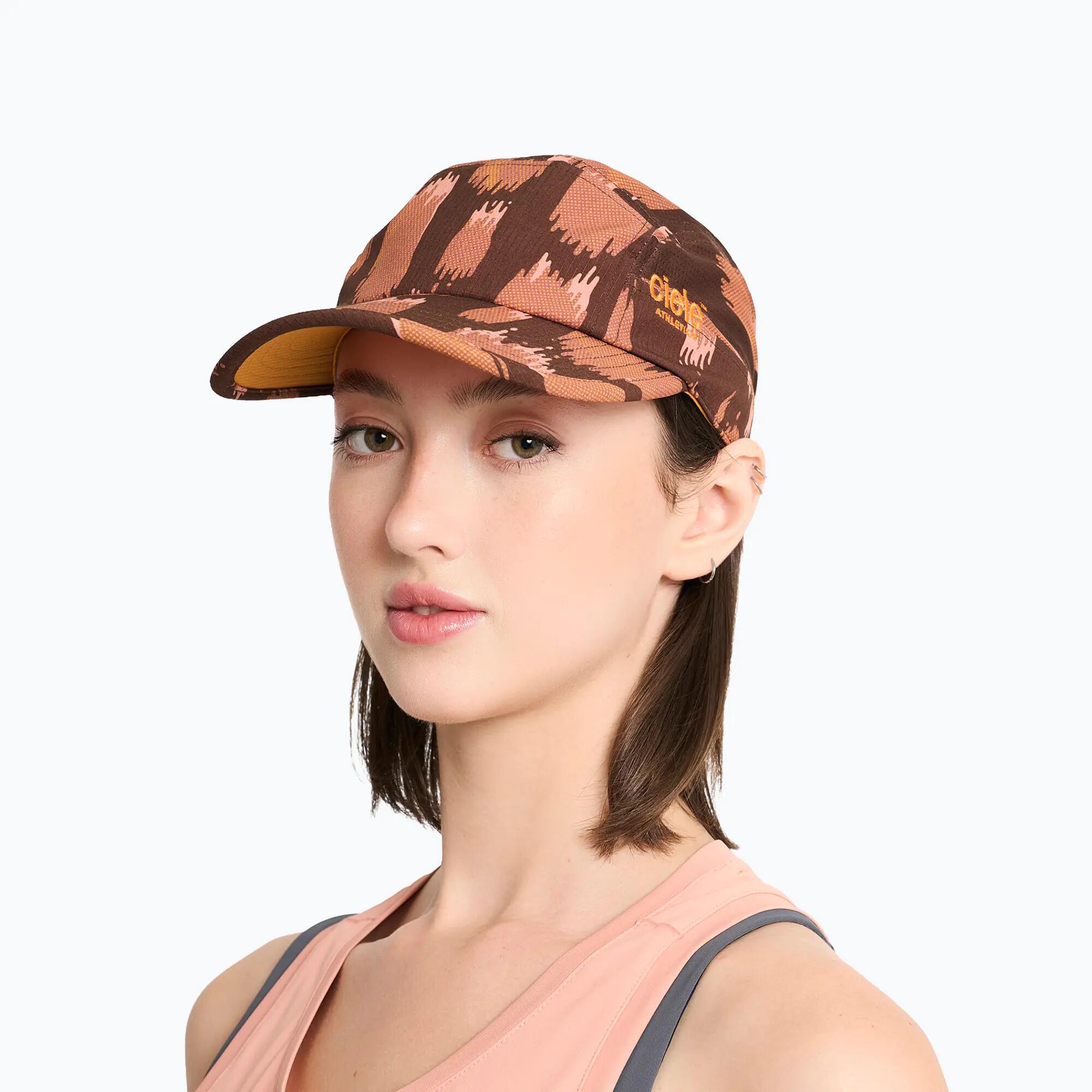 Cappellino con visiera Ciele Athletics GOCap Field AllOverPrint Cheetah oak 5/7