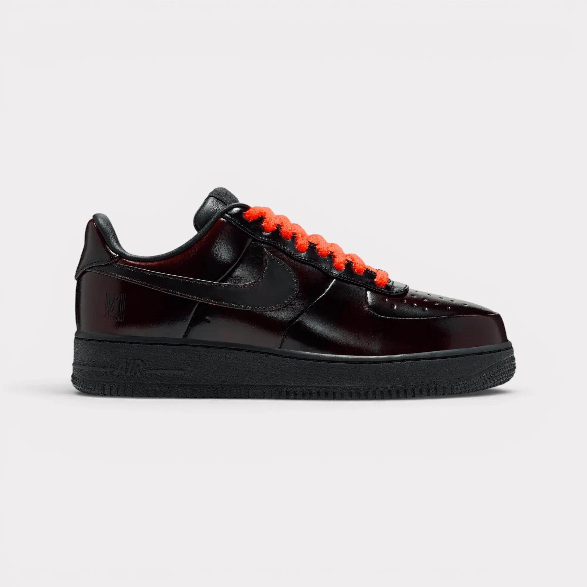 NIKE picture