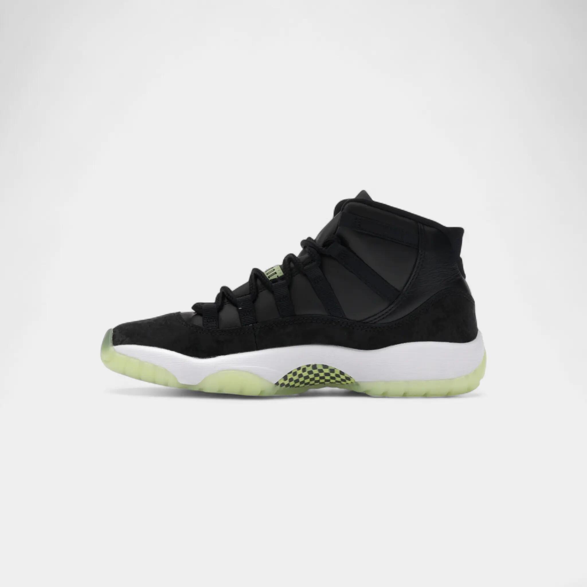 Jordan 11 Retro Black Barely Volt (GS) 4/5