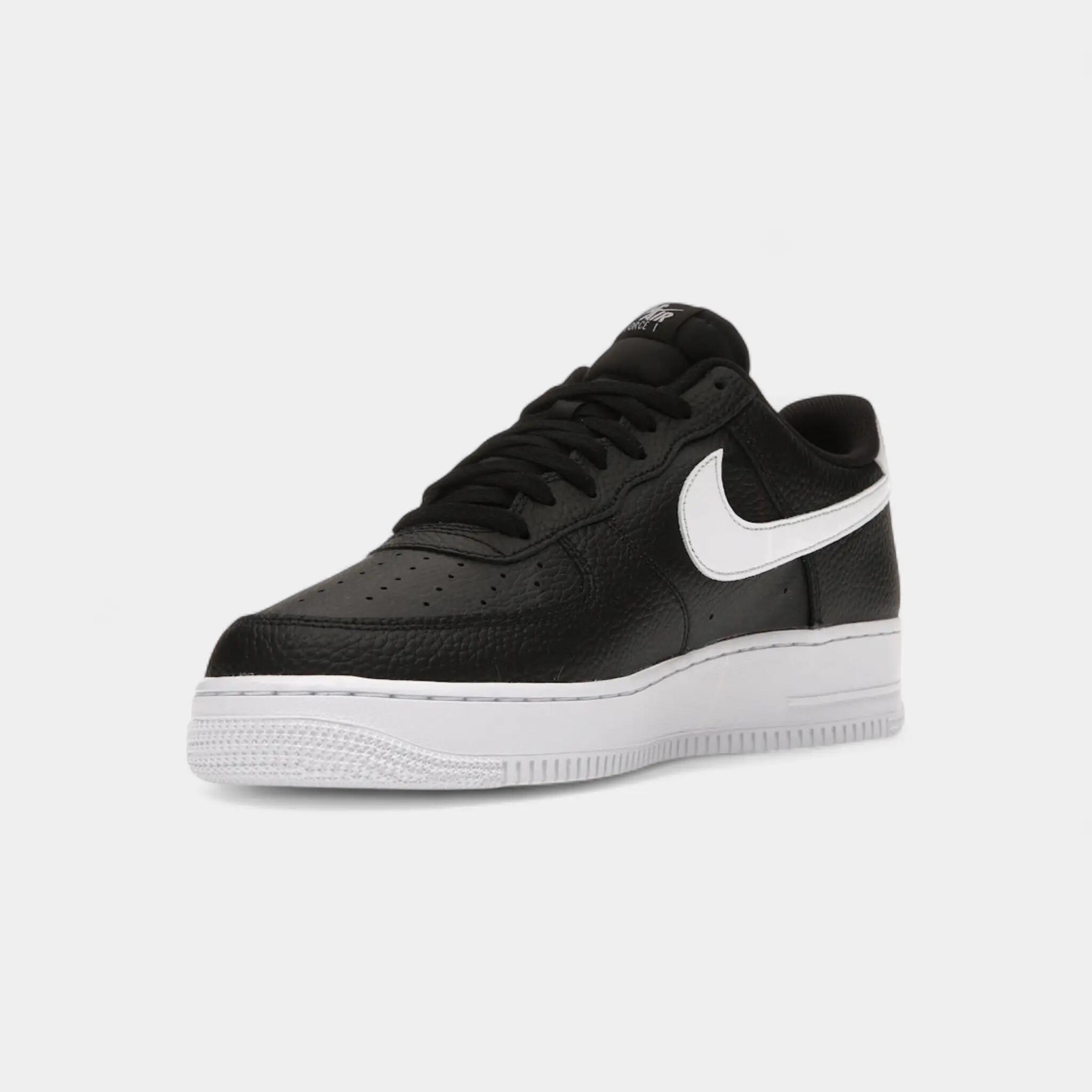 Nike Air Force 1 Low '07 Black White Pebbled Leather 3/5