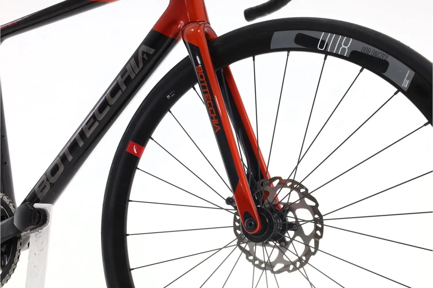 Vélo de route reconditionné · Bottecchia 8Avid Ultimate Di2 12V · Très bon état 5/8
