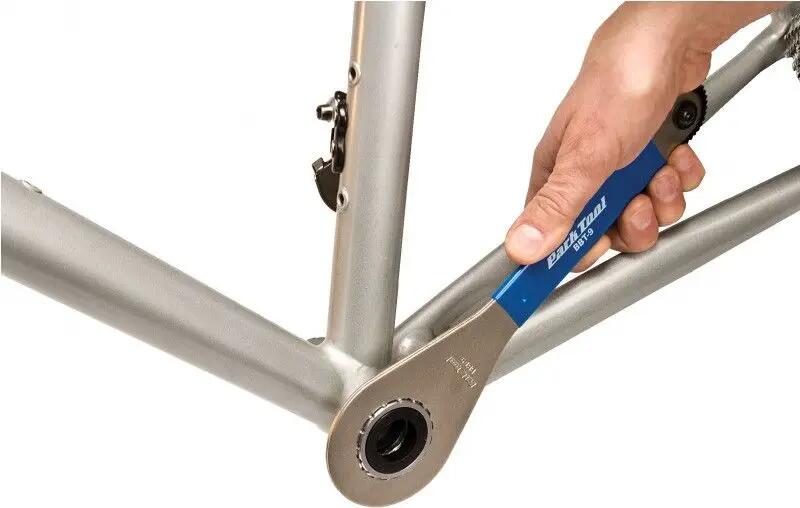 PARK TOOL Clé pour boitier de pédalier BBT-9 2/3