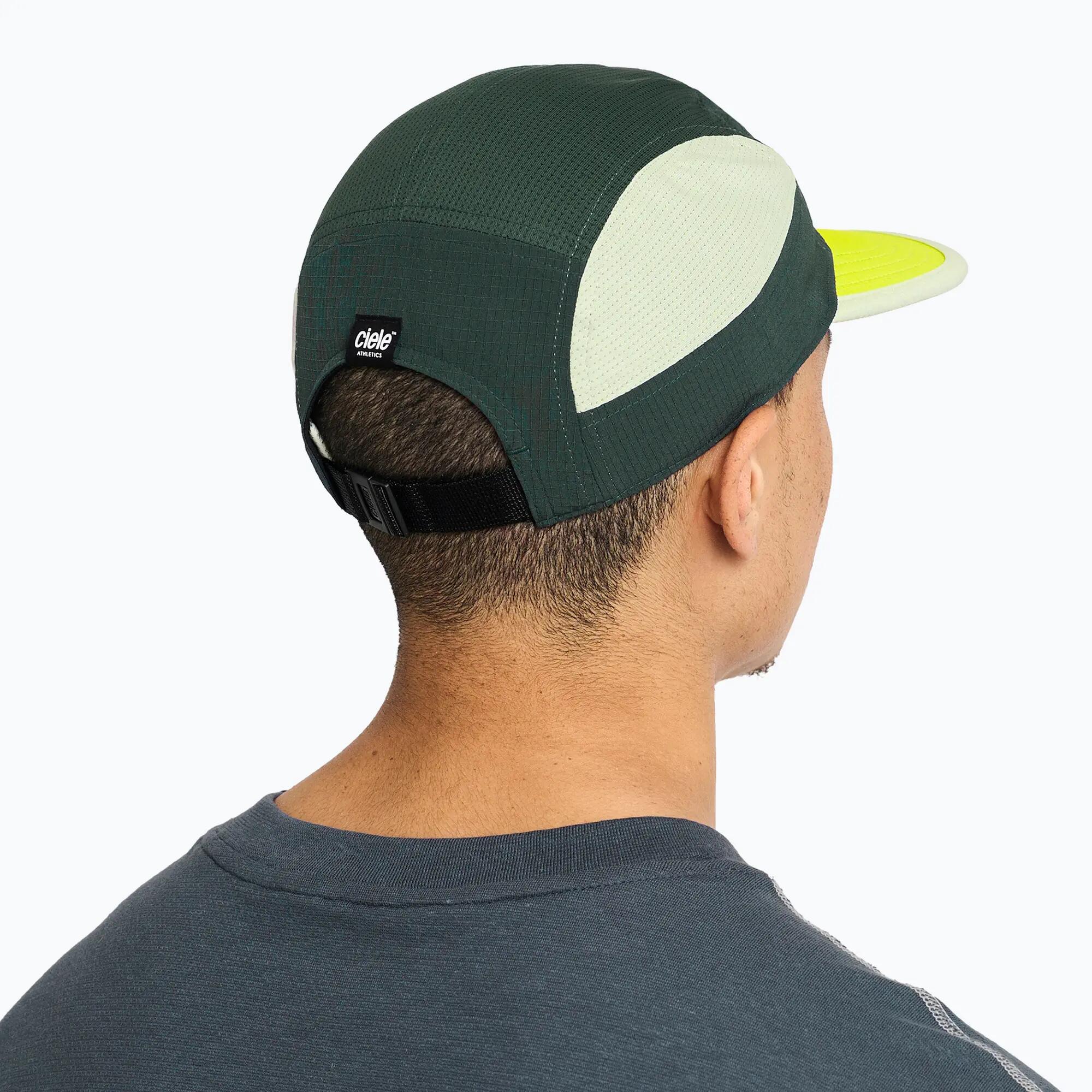 Casquette à visière Ciele Athletics GOCap Field Iconic Bar spruce/light moss 6/7