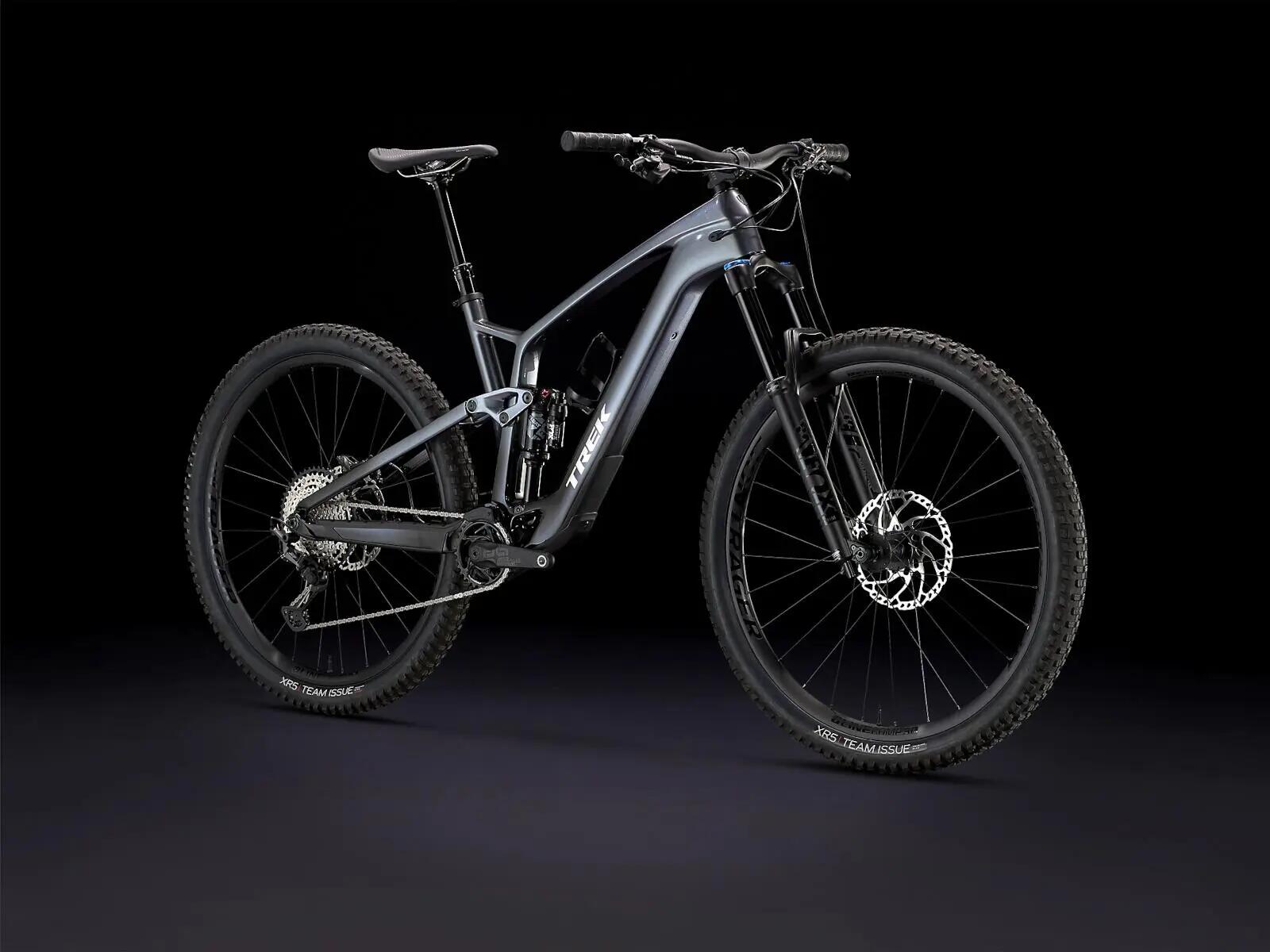 Trek - Fuel EXe 9.7 Matte Galactic Grey to Black Fade 2/5