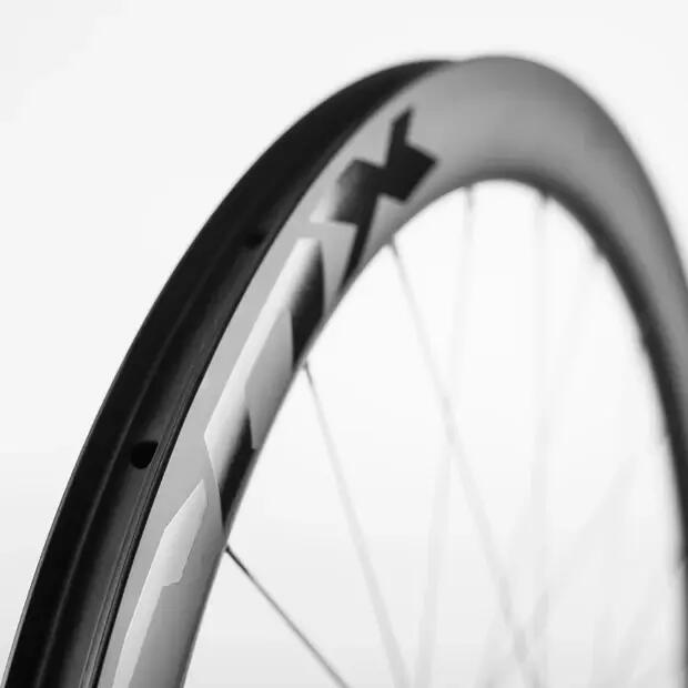 COX Potenza 40 HL-TLR Carbon Laufradsatz 28 Zoll – Hookless Tubeless Rennrad-Whe 4/5