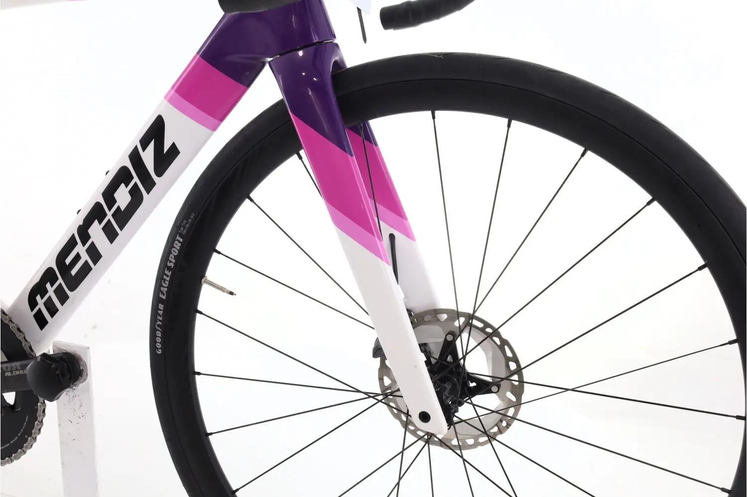 Vélo de route reconditionné ·  F12 Di2 12V · Très bon état 5/8