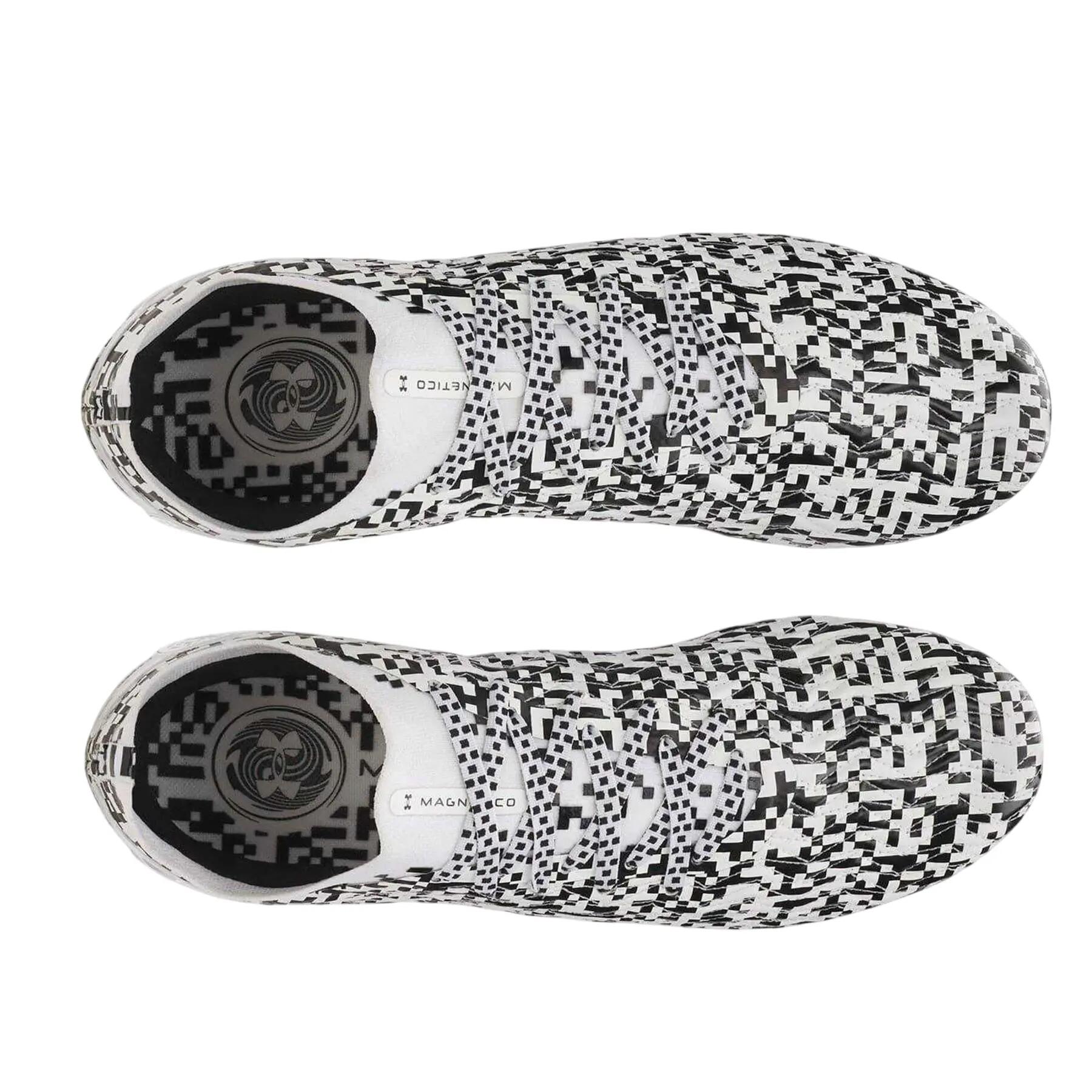 Scarpe Da Calcio Stampa GraficaUomo Under Armour Magnetico Pro Nero Bianco 3/5