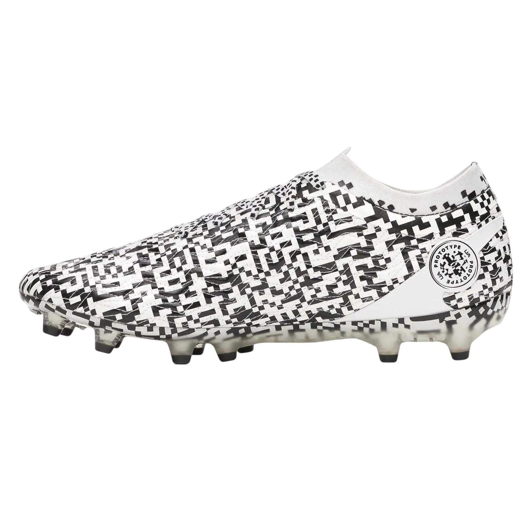 Scarpe Da Calcio Stampa GraficaUomo Under Armour Magnetico Pro Nero Bianco 2/5