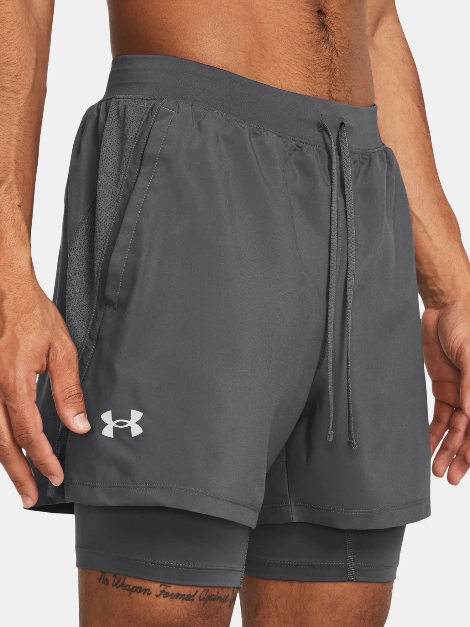 Pantaloncini Under armour modello 1382640-025 per uomini 5/6