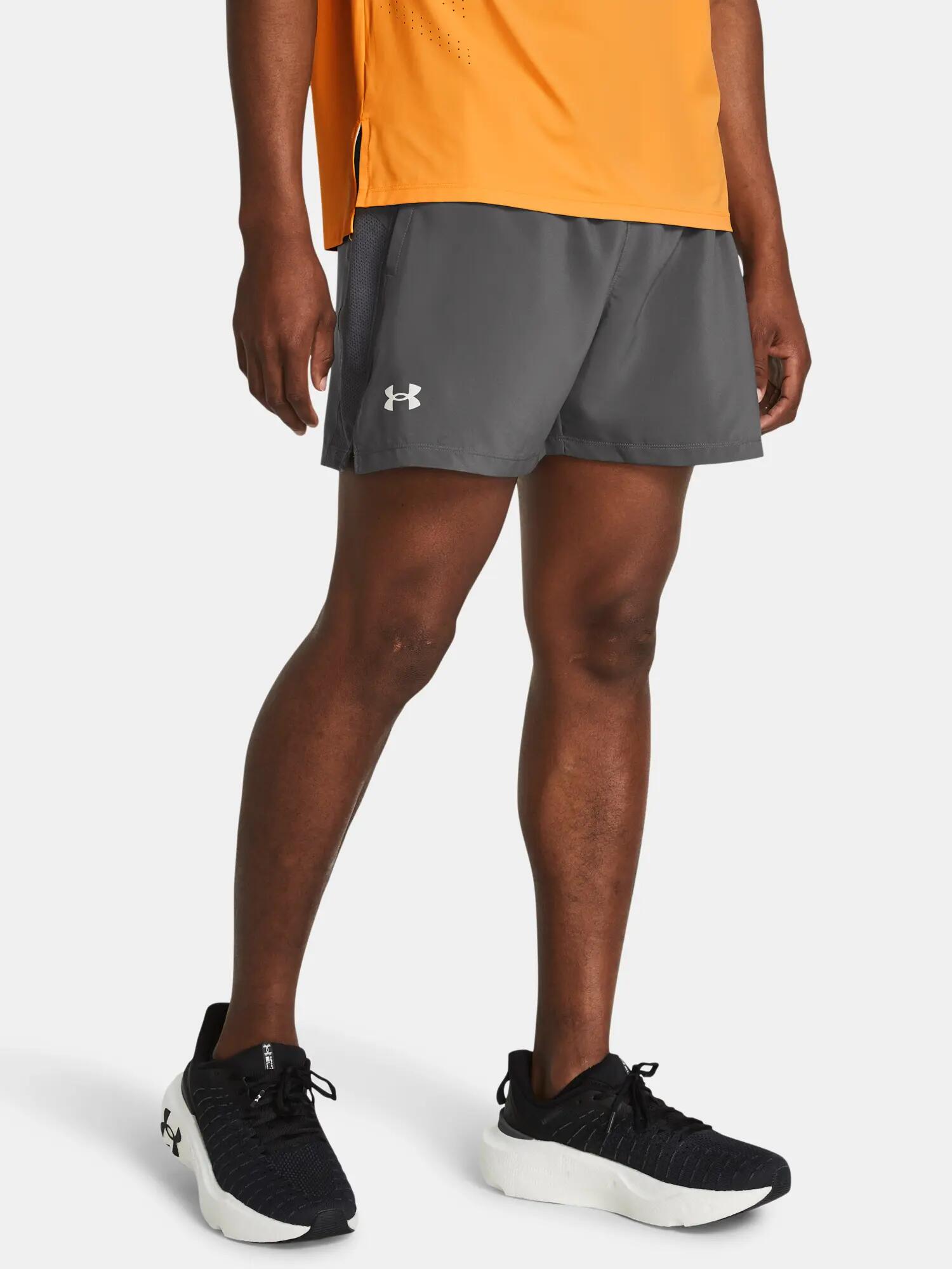 UNDER ARMOUR picture