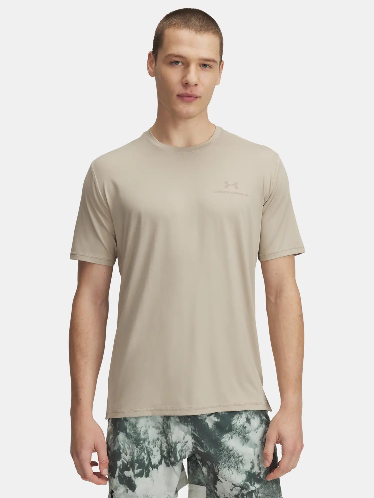 UNDER ARMOUR picture