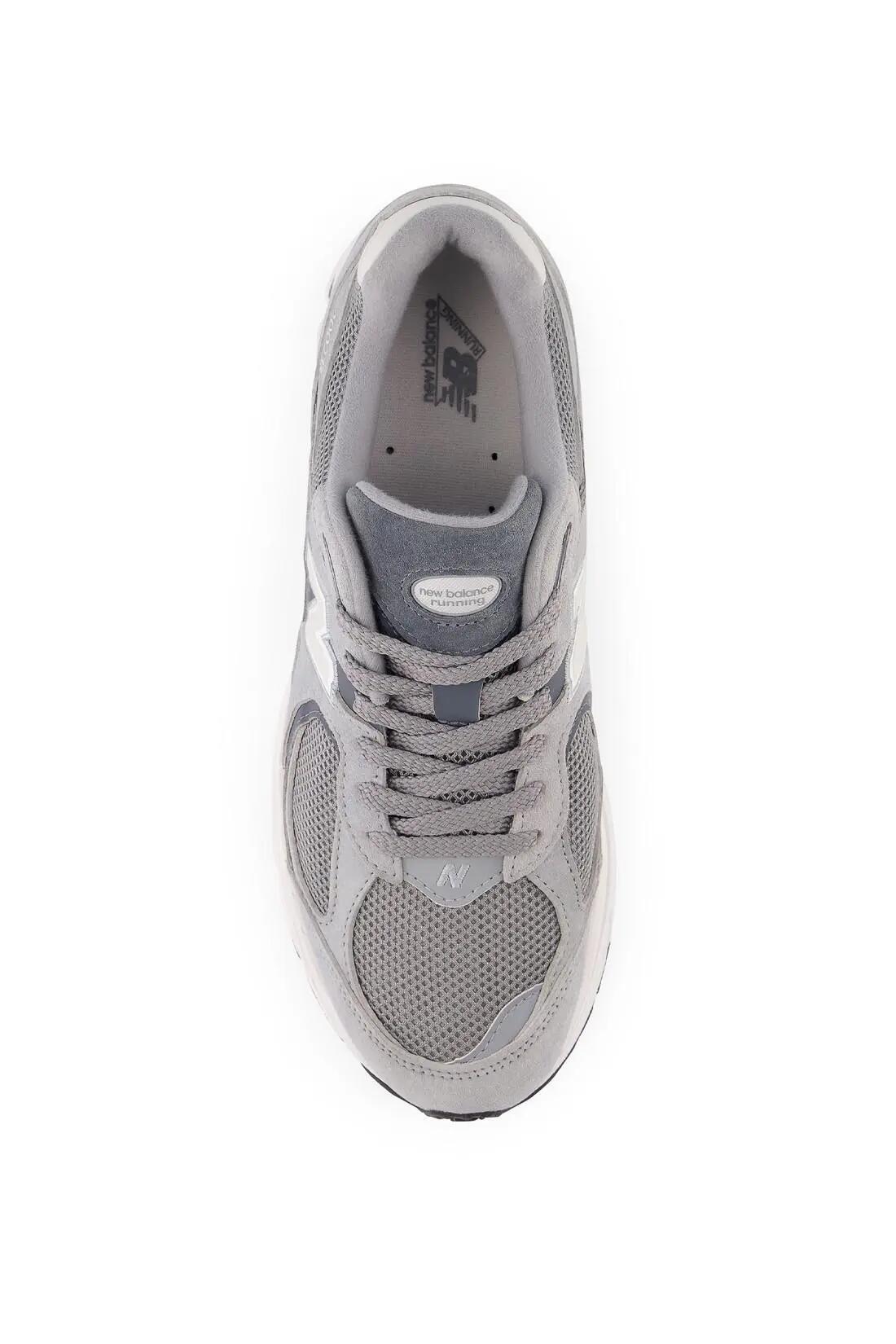 Sneakers 2002RST 4/7
