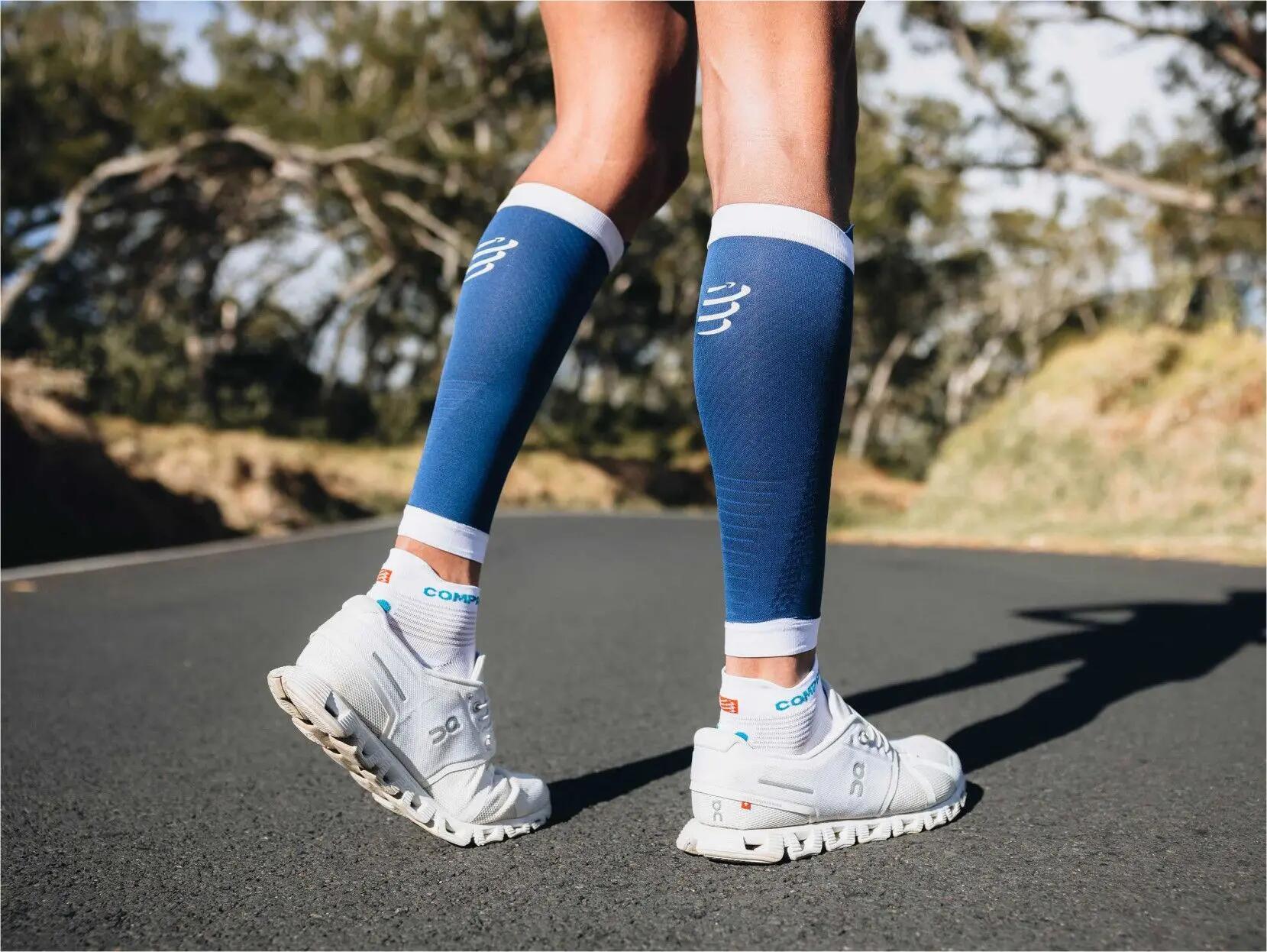 R2 3.0" Compressport kuitcompressie sleeves (set van 2) 5/5