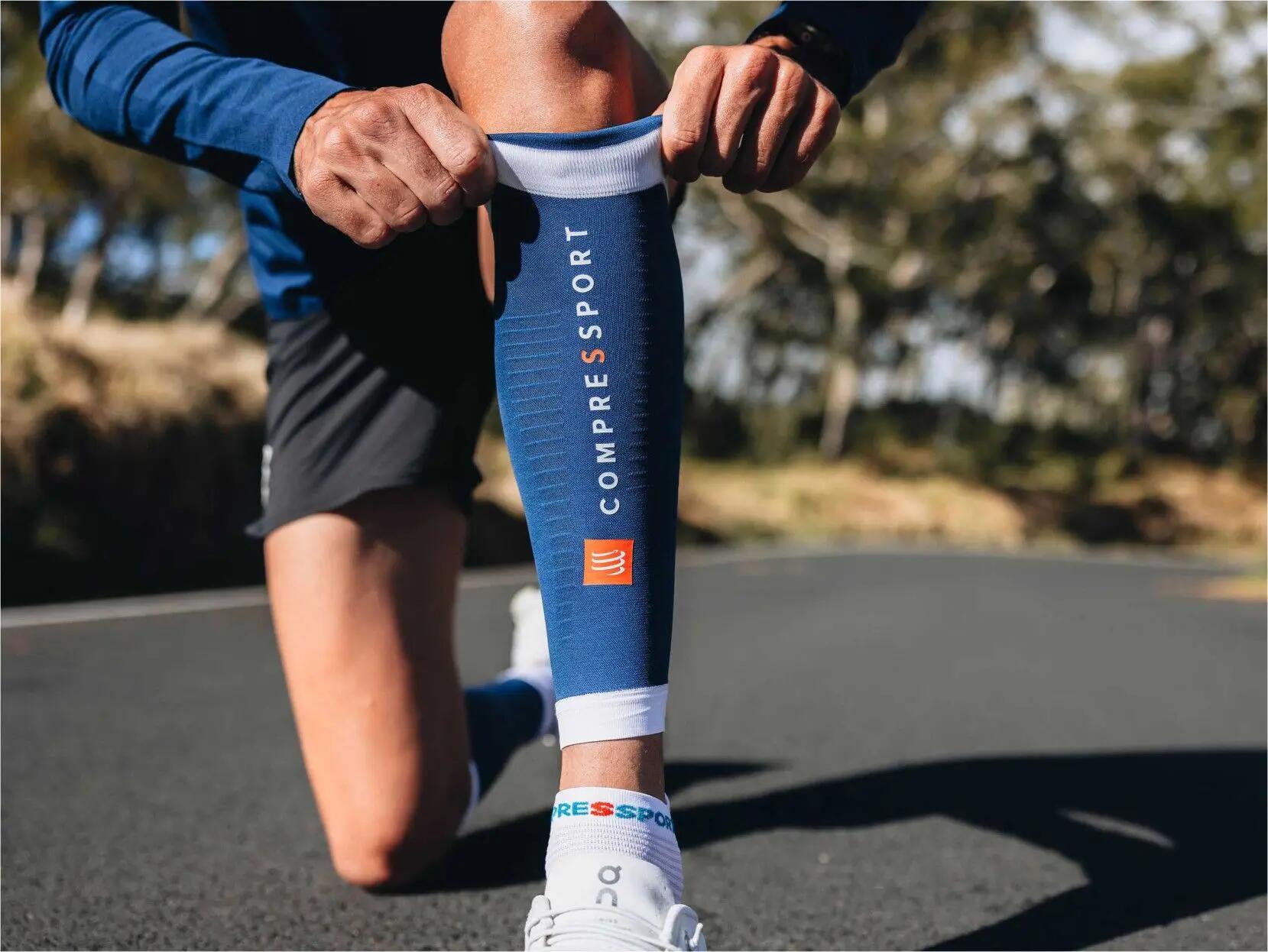 R2 3.0" Compressport kuitcompressie sleeves (set van 2) 4/5