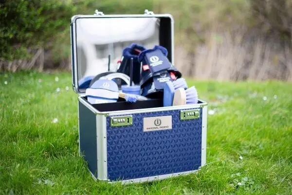 Imperial Riding Grooming Box IRHShiny - Navy 2/3