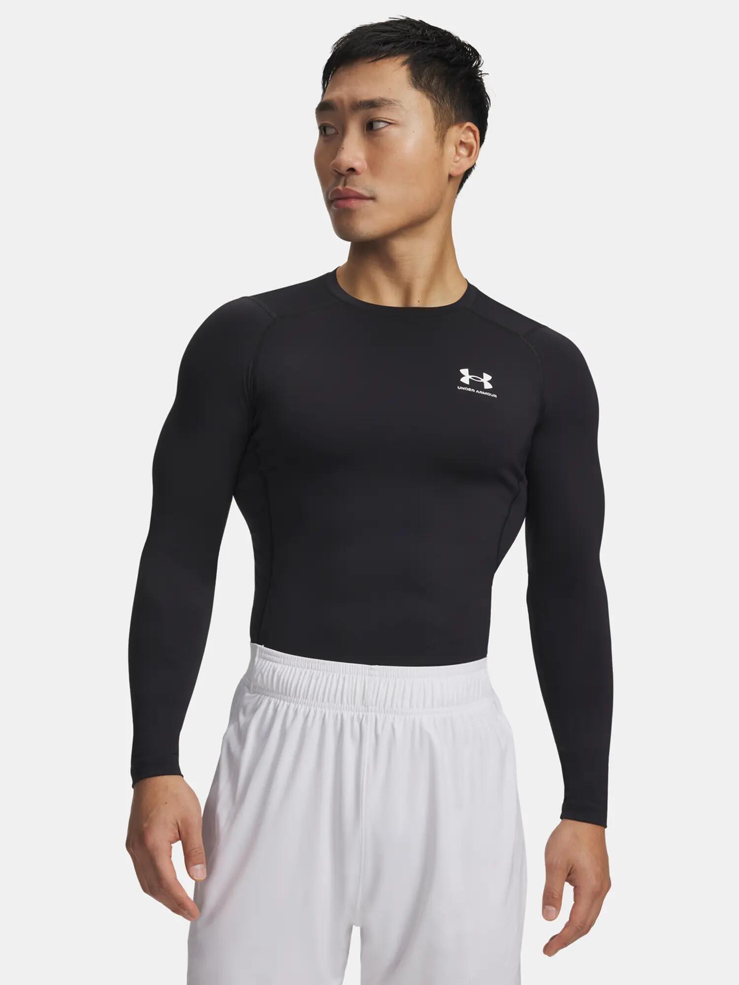 UNDER ARMOUR picture