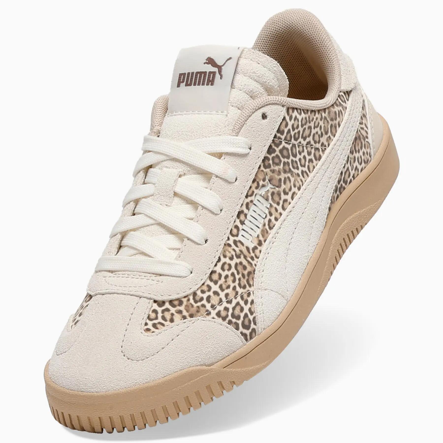 Tênis esportivo feminino Puma CLUB 5V5 5/7