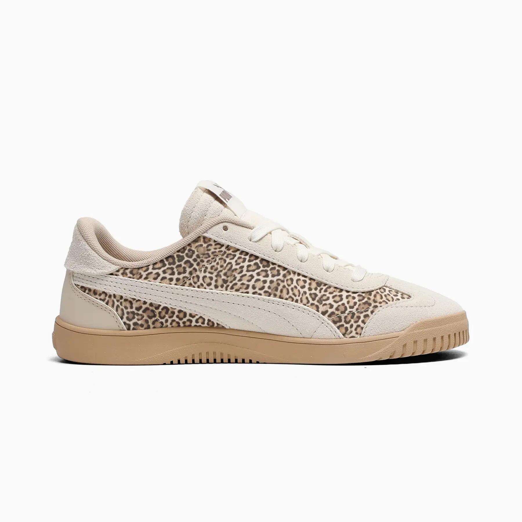 Tênis esportivo feminino Puma CLUB 5V5 4/7