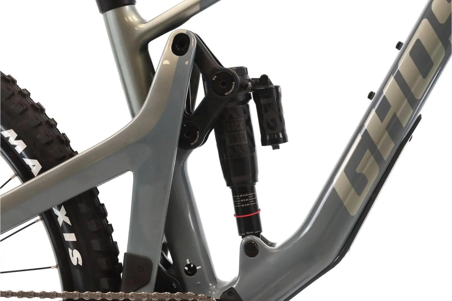 Segunda Vida · MTB ·  Riot AM CF Pro XT · Muy buen estado 7/8