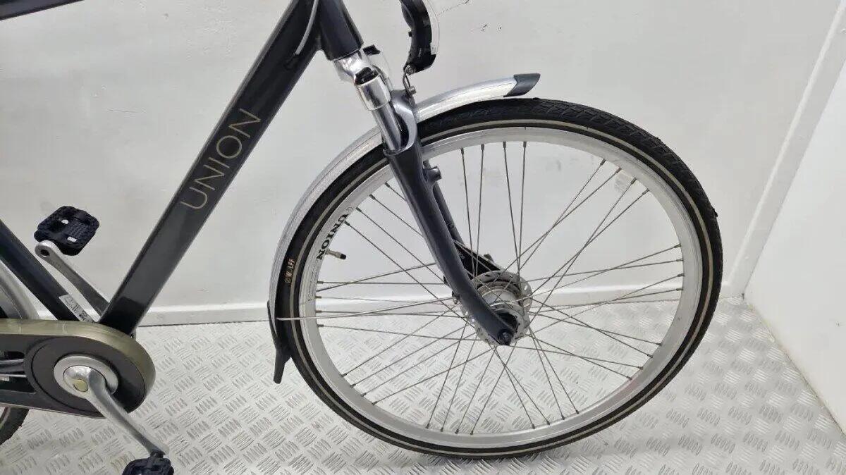 Union karma |  Gebruikt | 3 maanden garantie | 28 inch |, metal/grijs 2/3