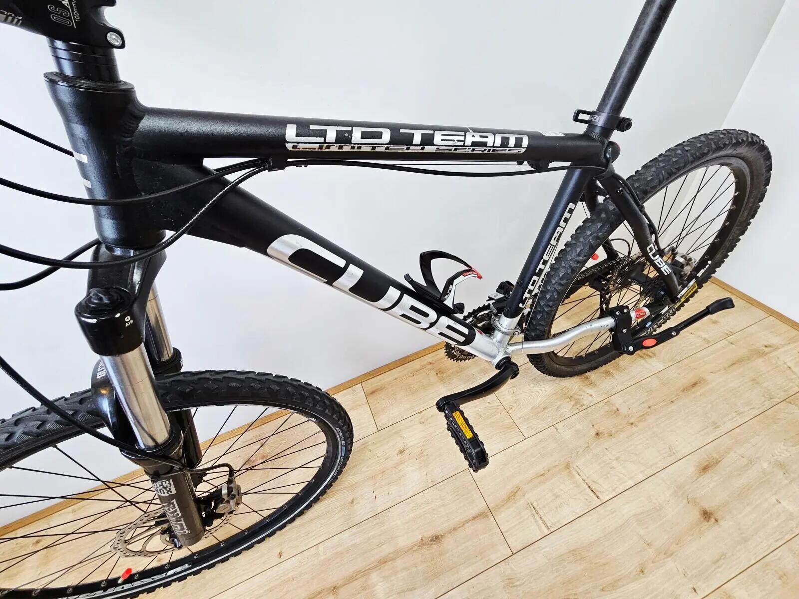 Cube Herenfiets, zwart 3/4