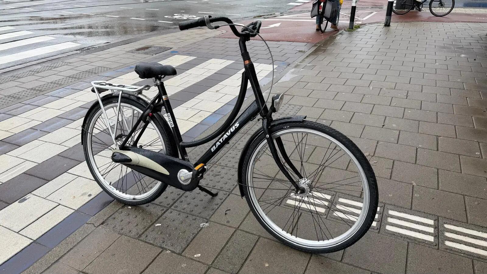 Batavus Diva, zwart 2/6