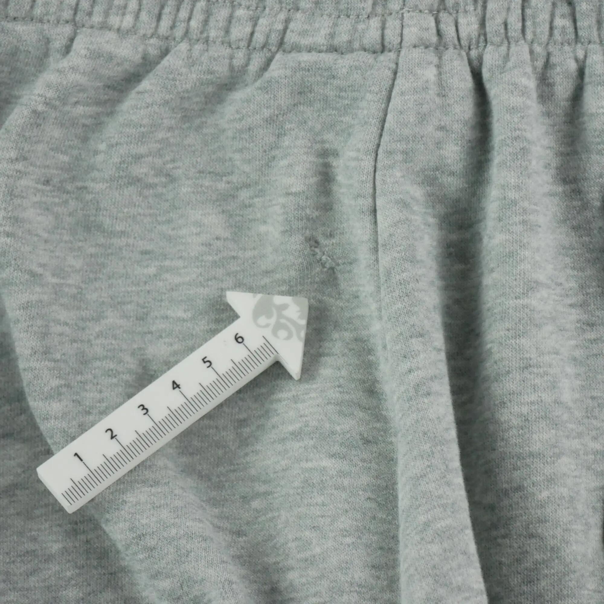 Second hand - Joggings Uomo Champion logo verticale - Stato buono 8/10