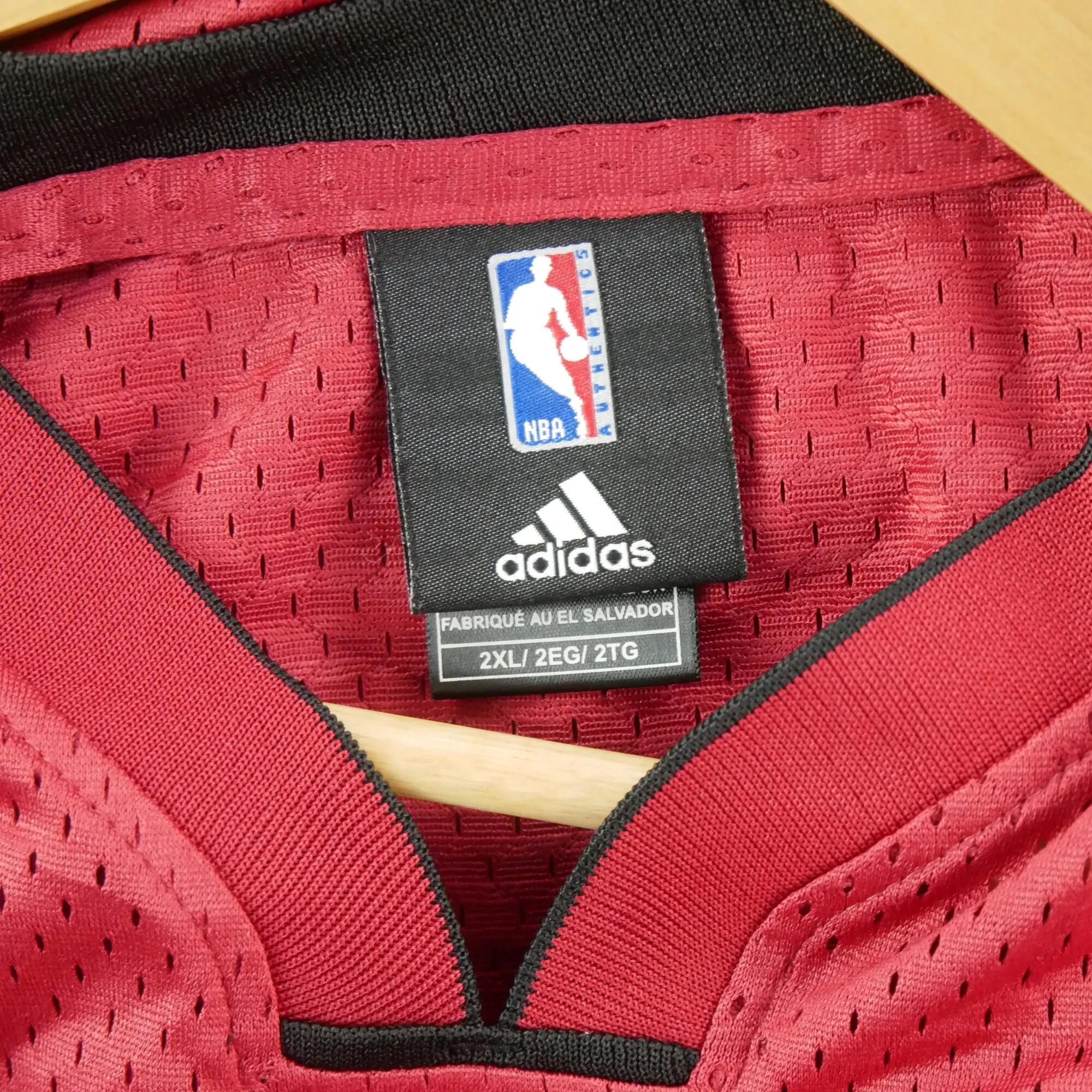 Seconde vie - Maillot Homme NBA Heat de Miami 3 Rouge - Excellent 9/9